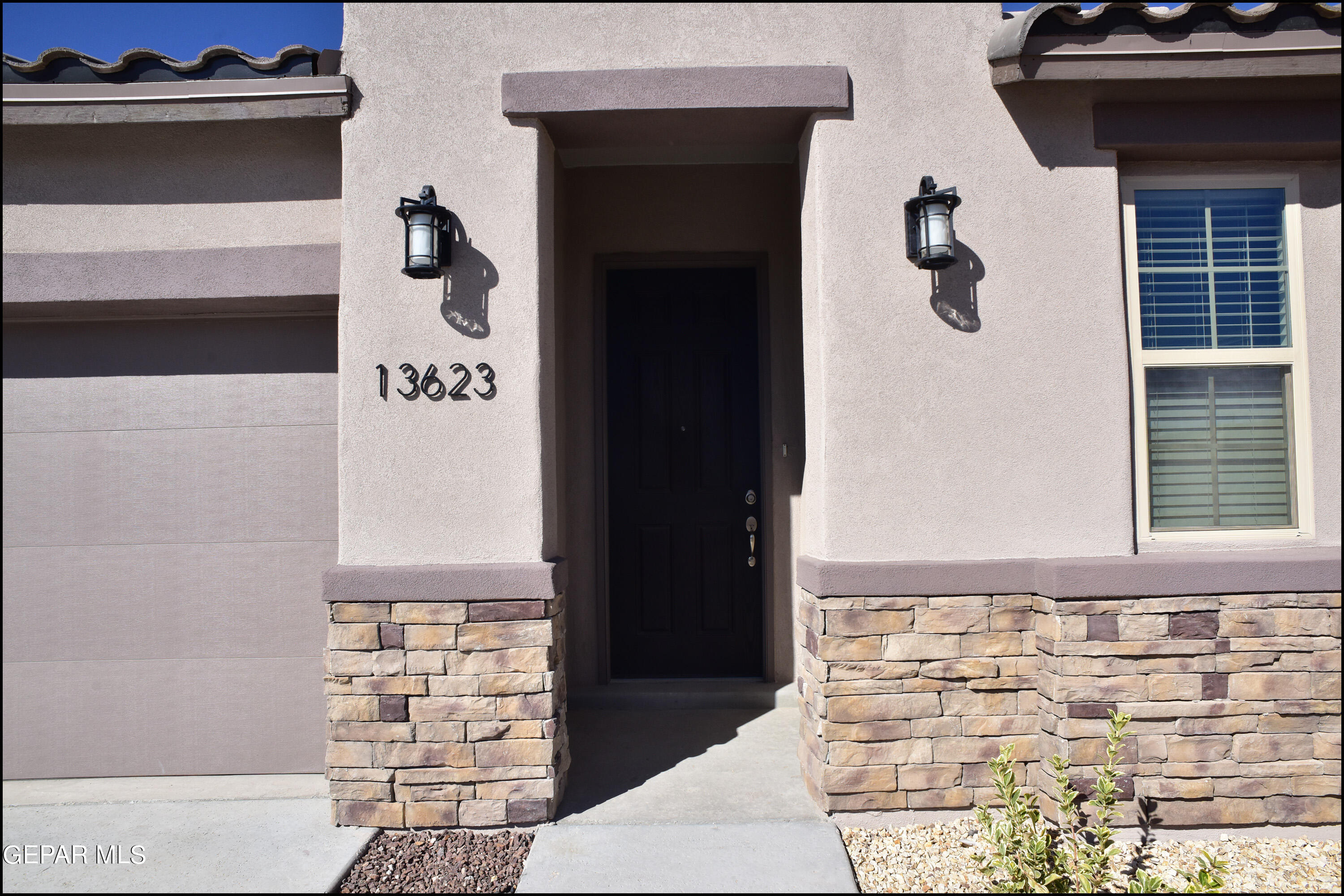 13623 LAWKLAND Street