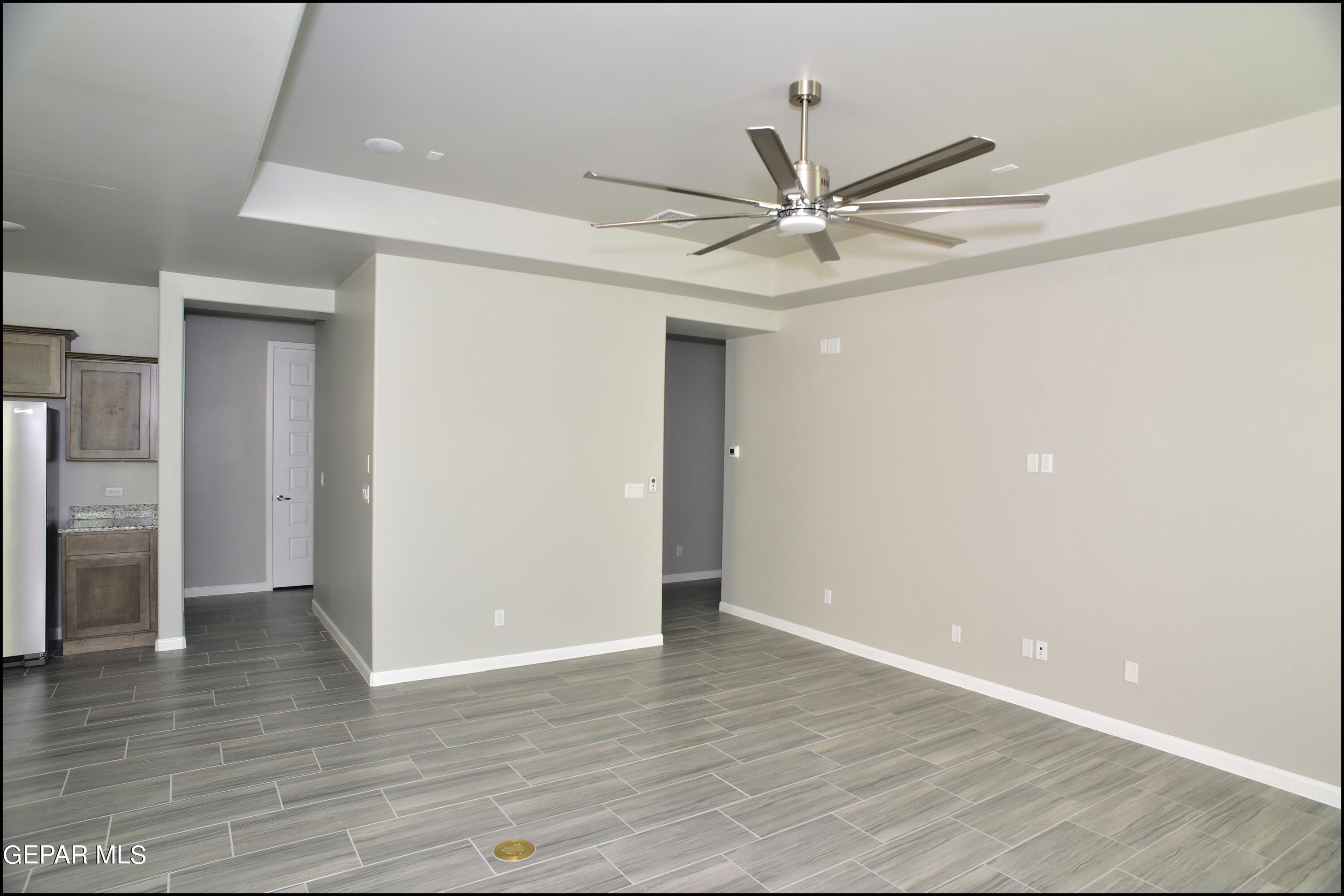 13623 LAWKLAND Street