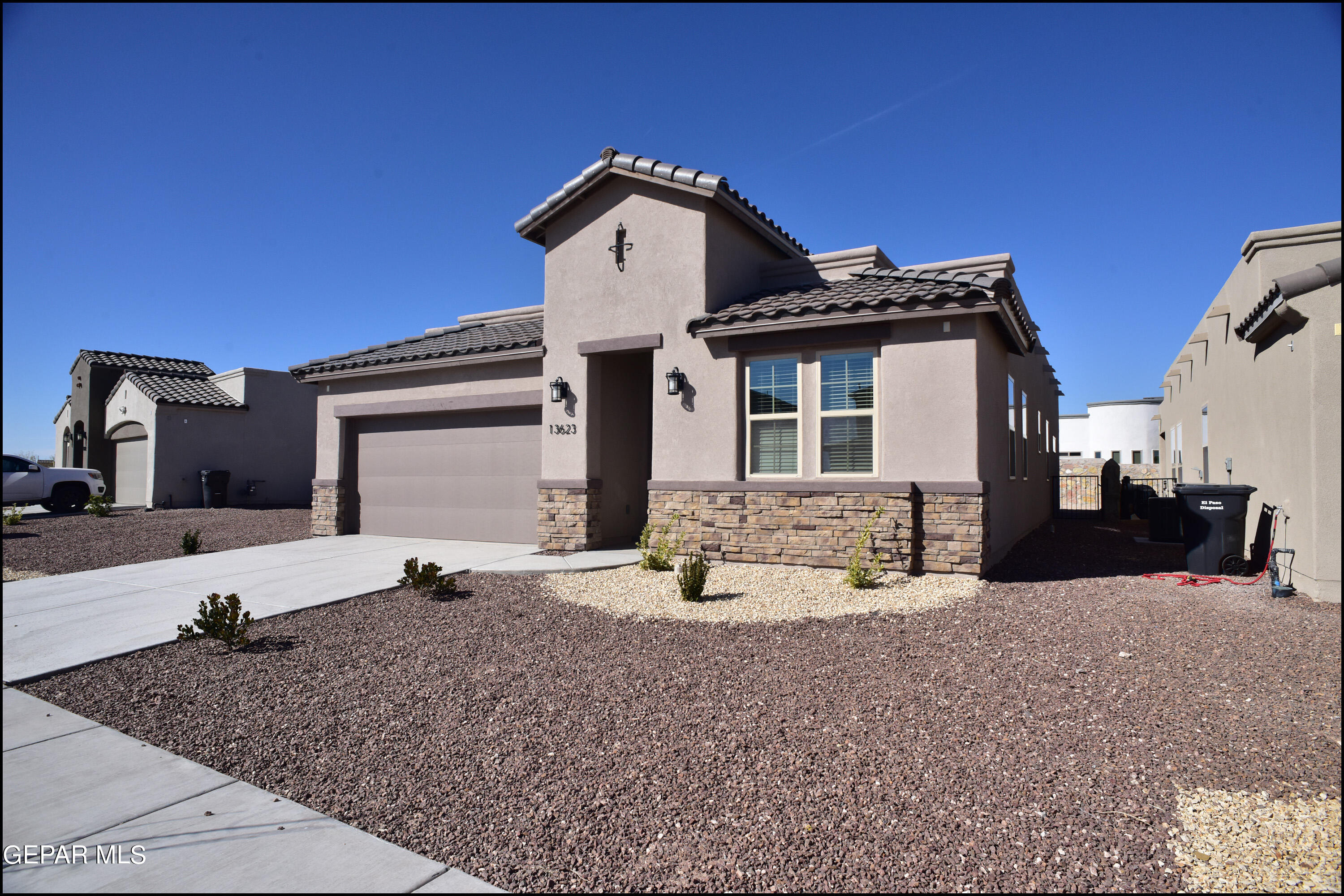 13623 LAWKLAND Street