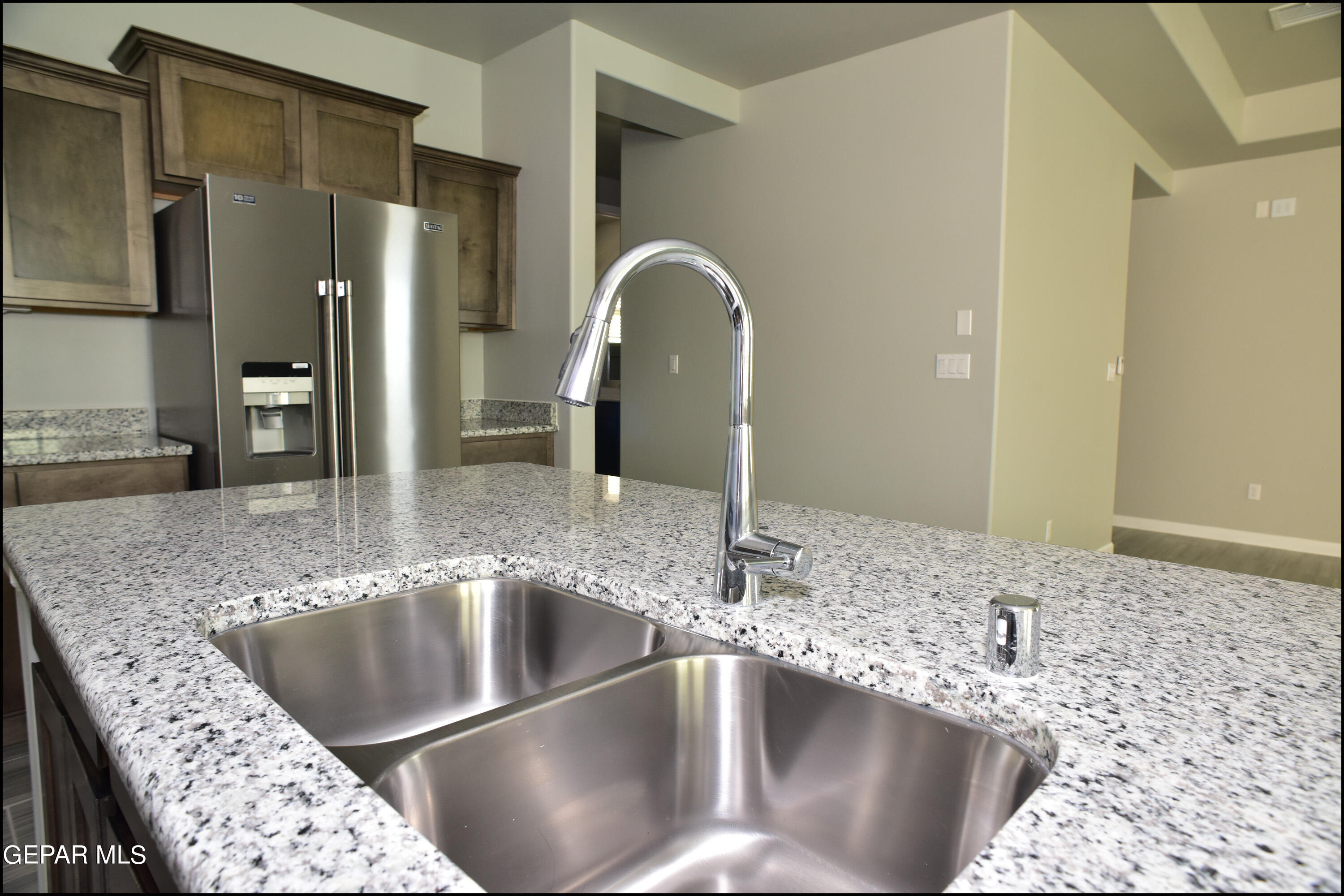 13623 LAWKLAND Street