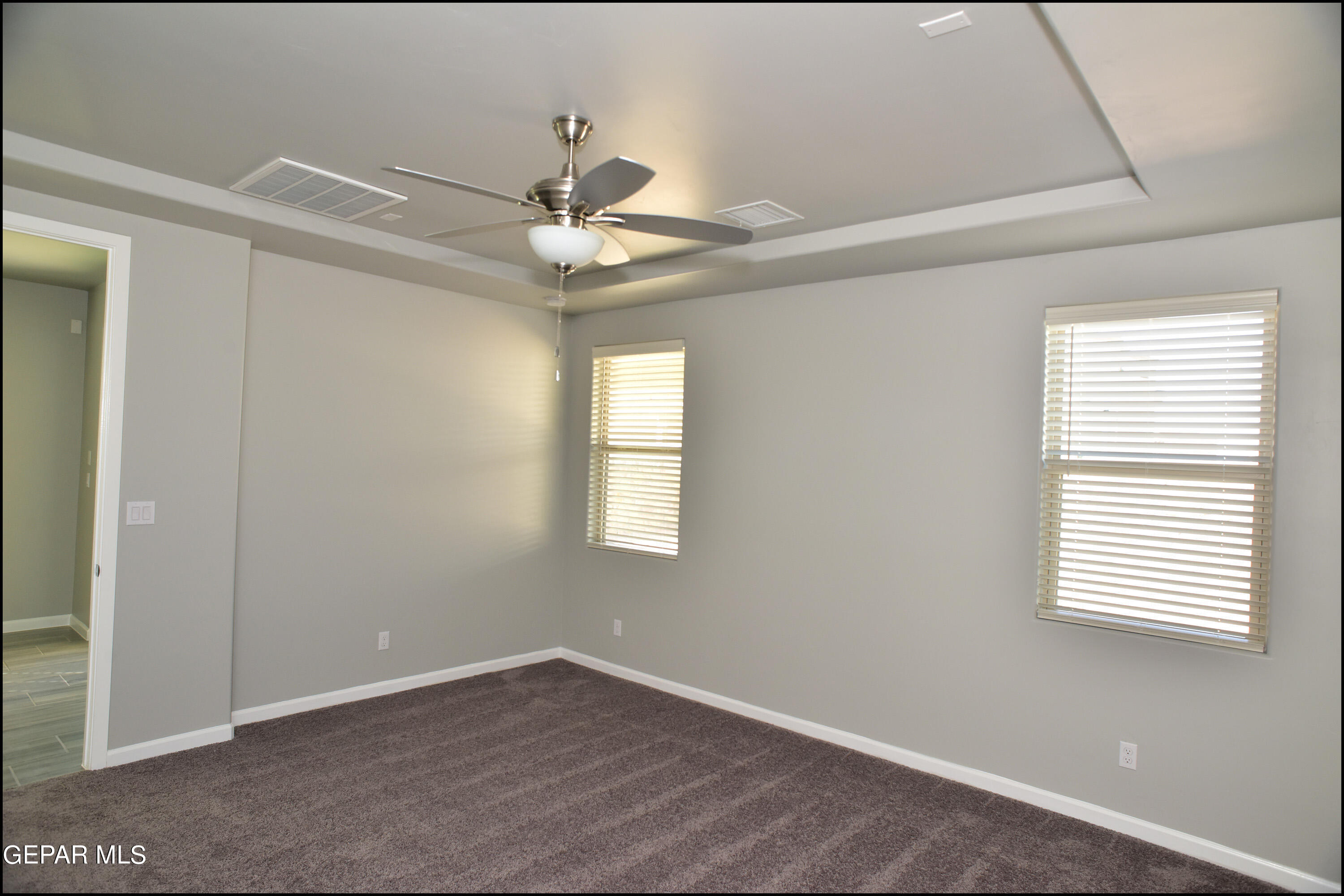 13623 LAWKLAND Street