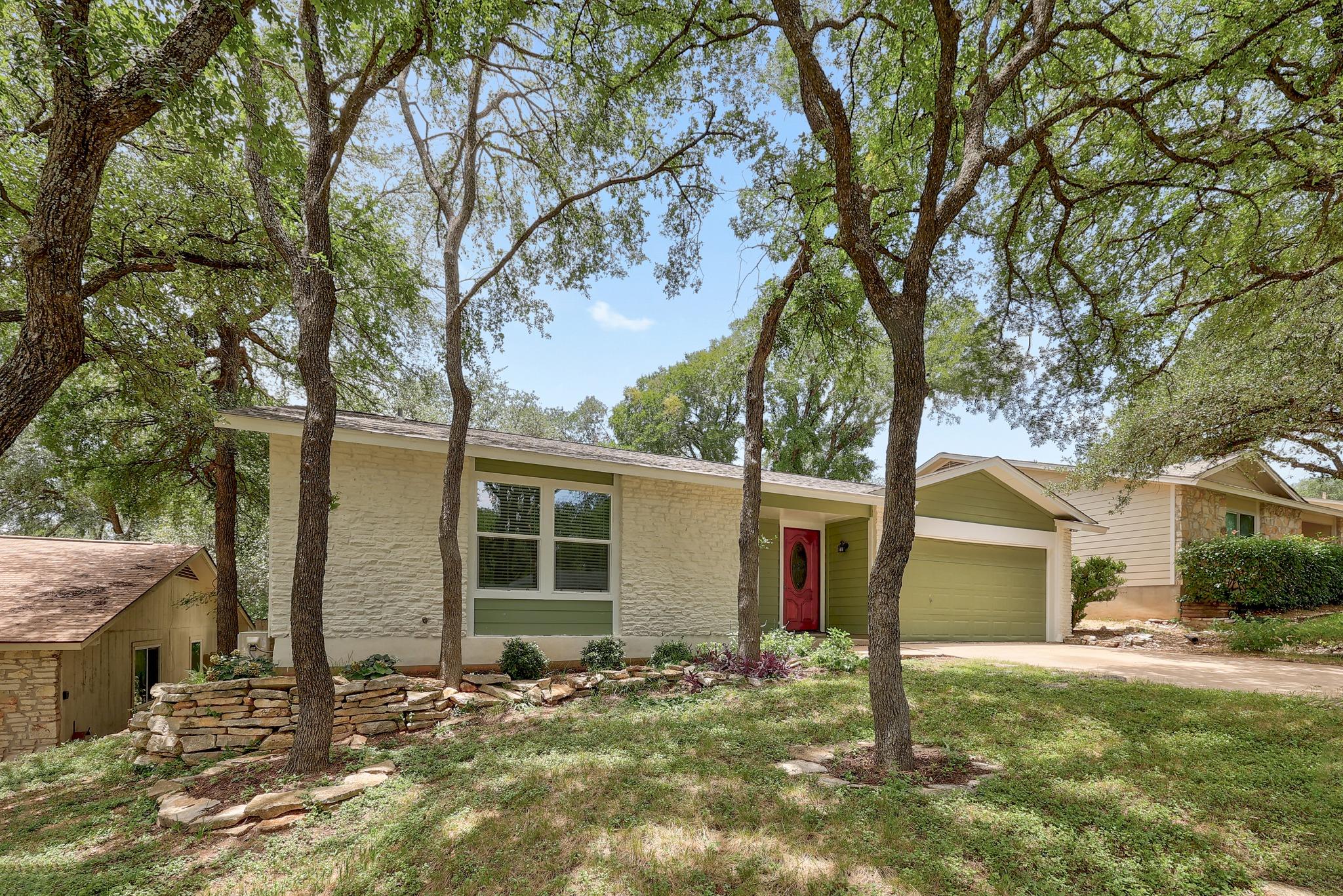 3411 Ambleside DR