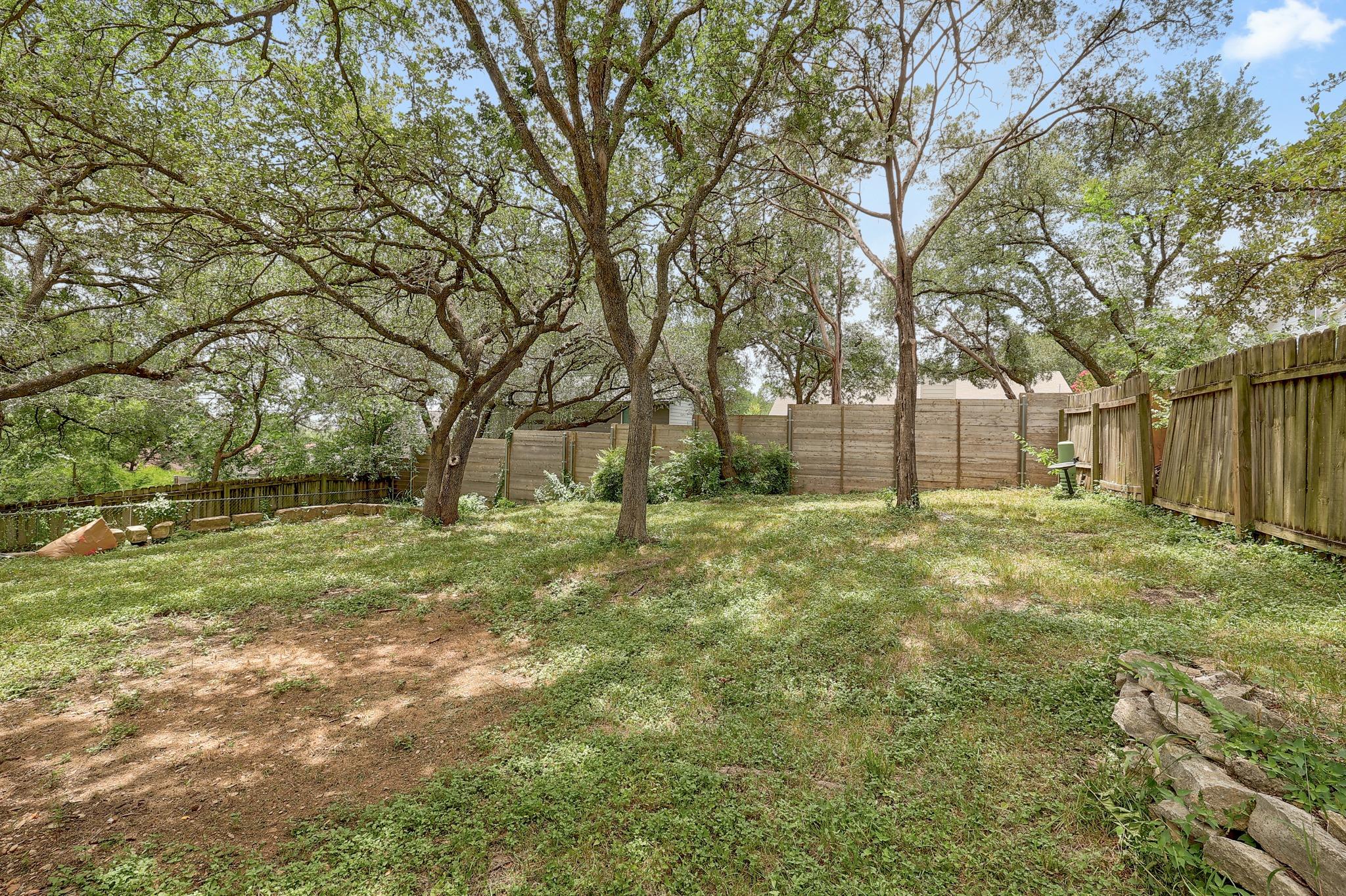 3411 Ambleside DR
