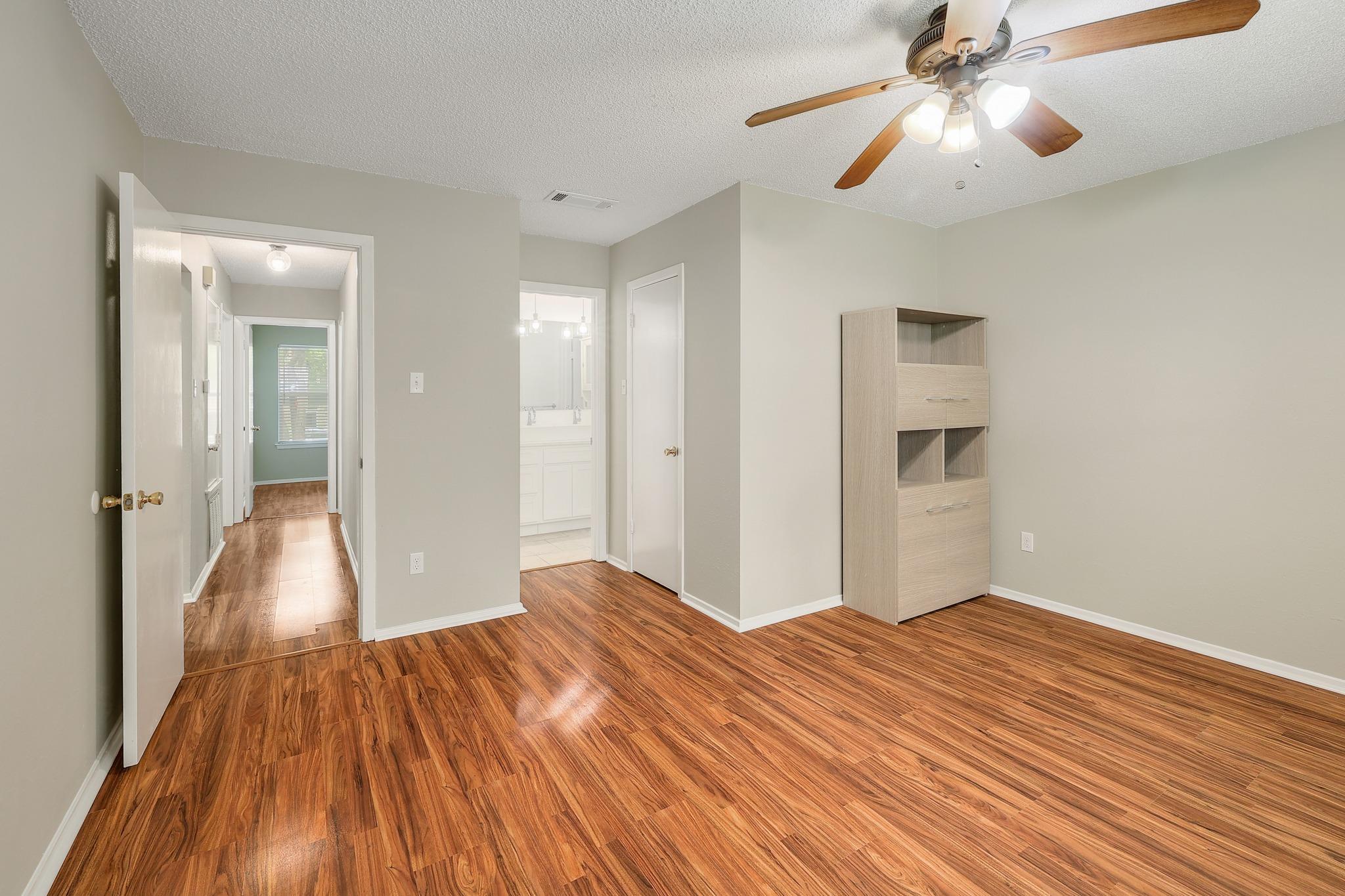 3411 Ambleside DR