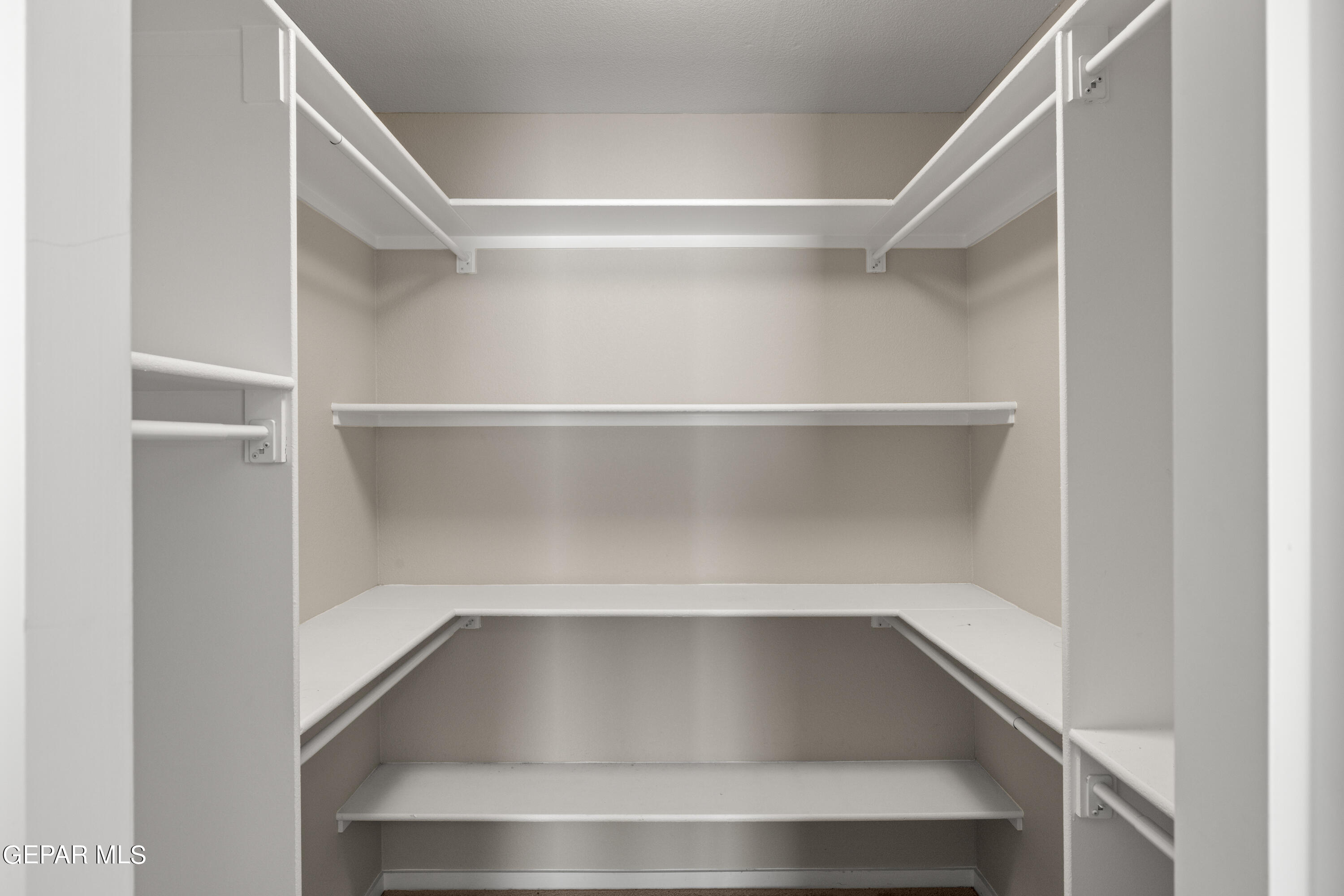 4200 Camelot Heights Drive, 17