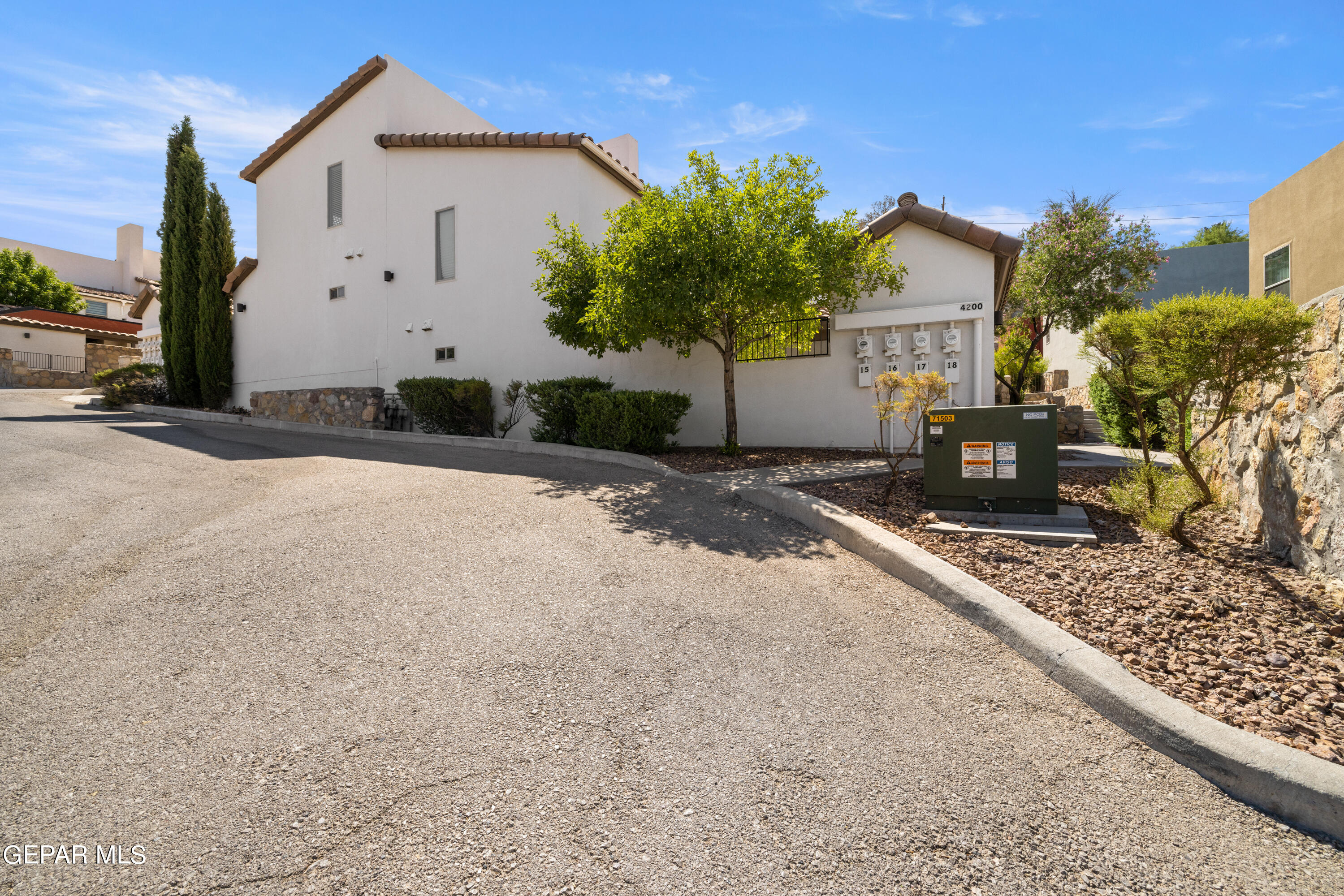 4200 Camelot Heights Drive, 17