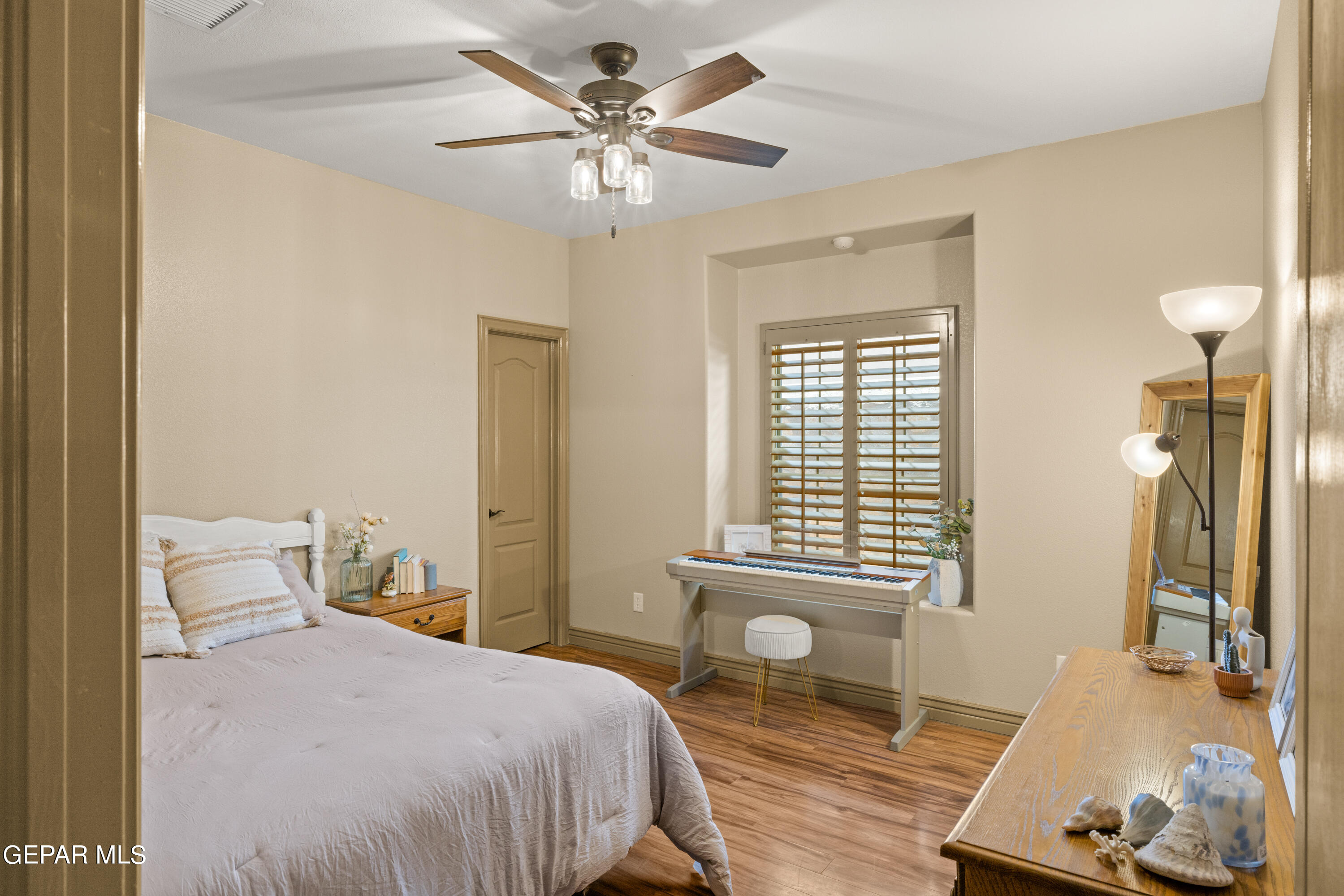 3037 SNOWY POINT Drive