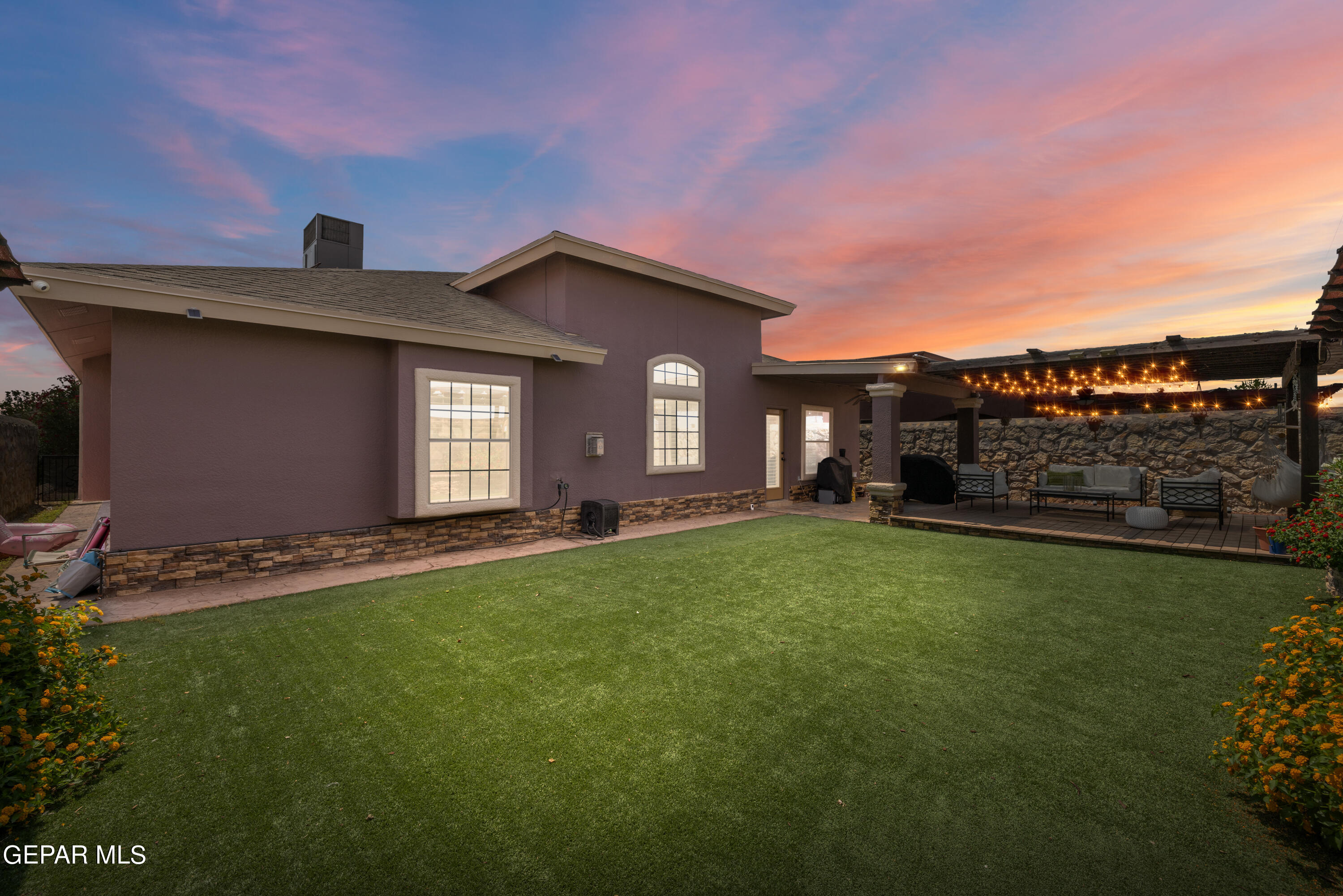 3037 SNOWY POINT Drive