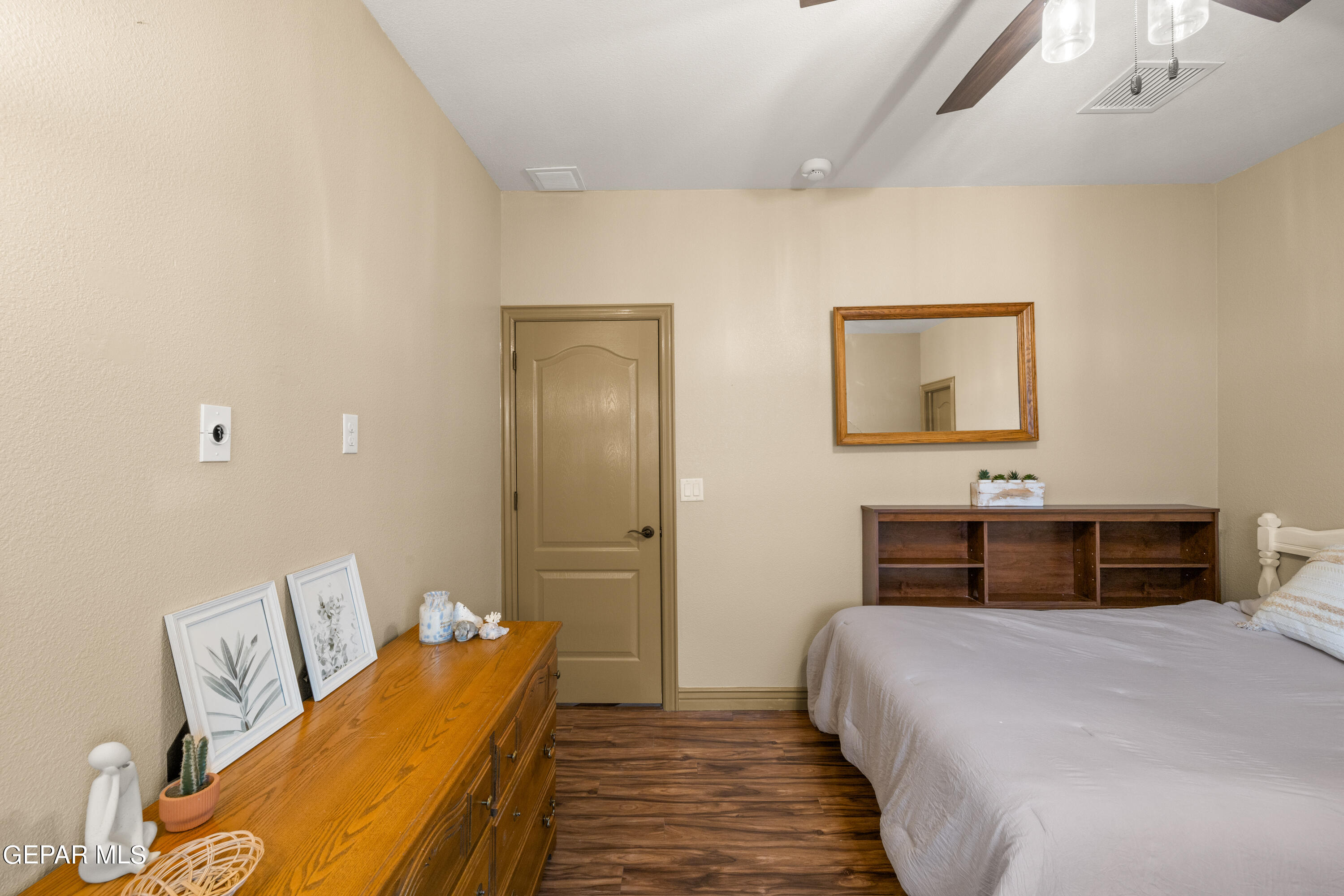 3037 SNOWY POINT Drive