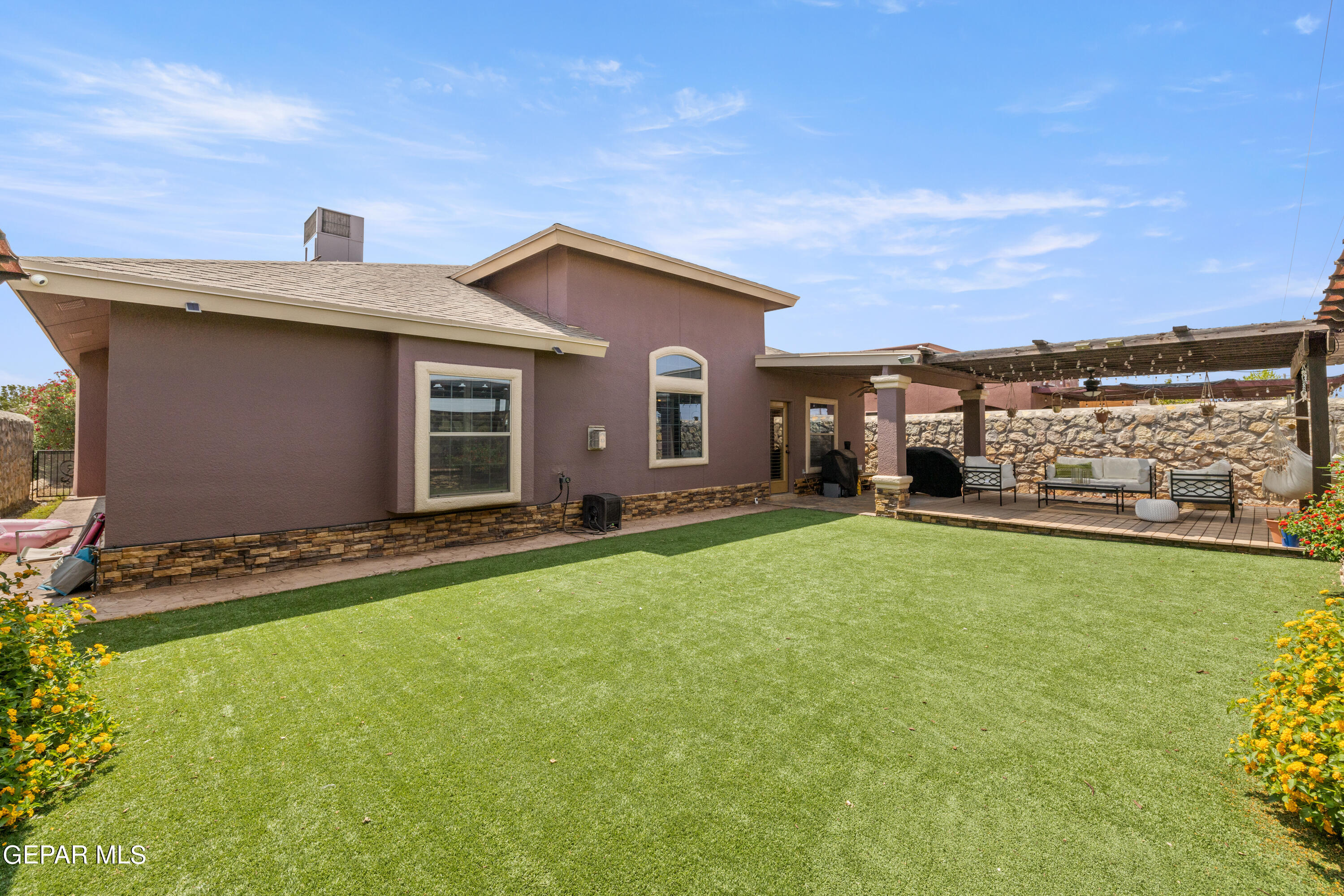 3037 SNOWY POINT Drive