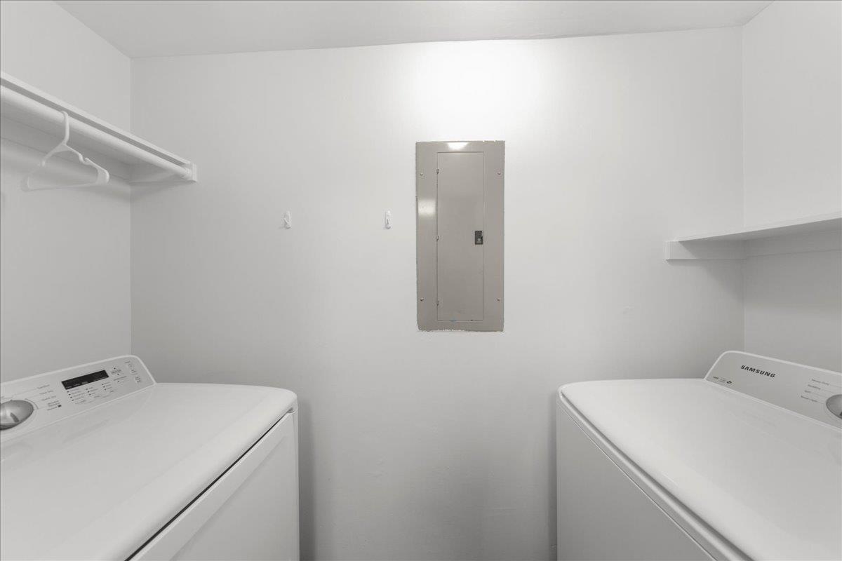 40 N Interstate Hwy 35 Unit: 6B3