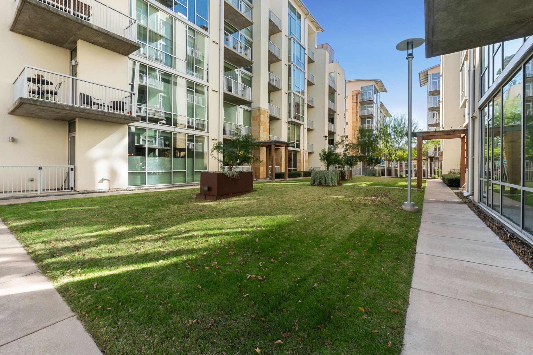 1600 Barton Springs RD # 4204