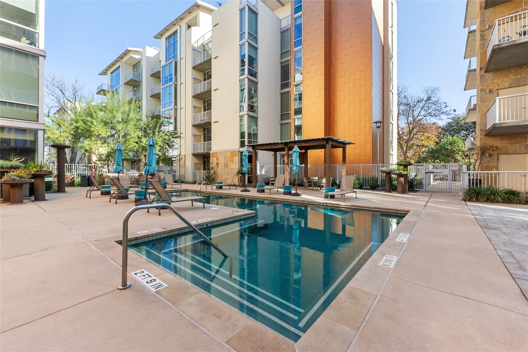 1600 Barton Springs RD # 4204