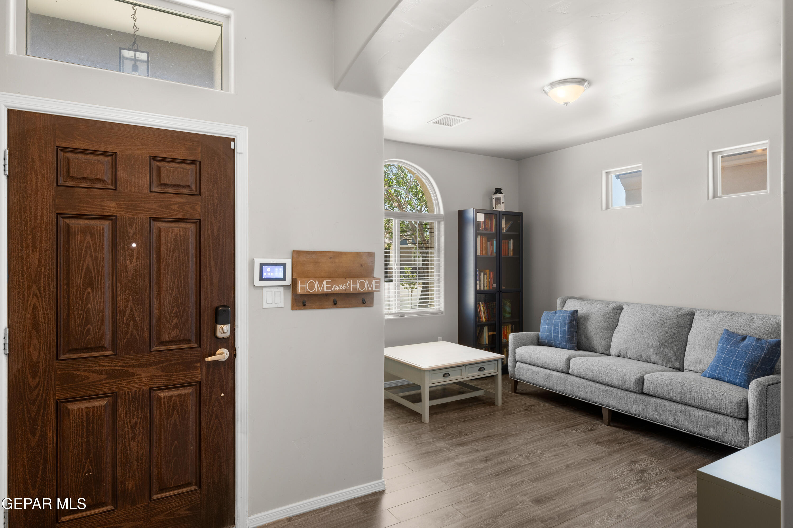 12401 KNIGHTSBRIDGE Drive