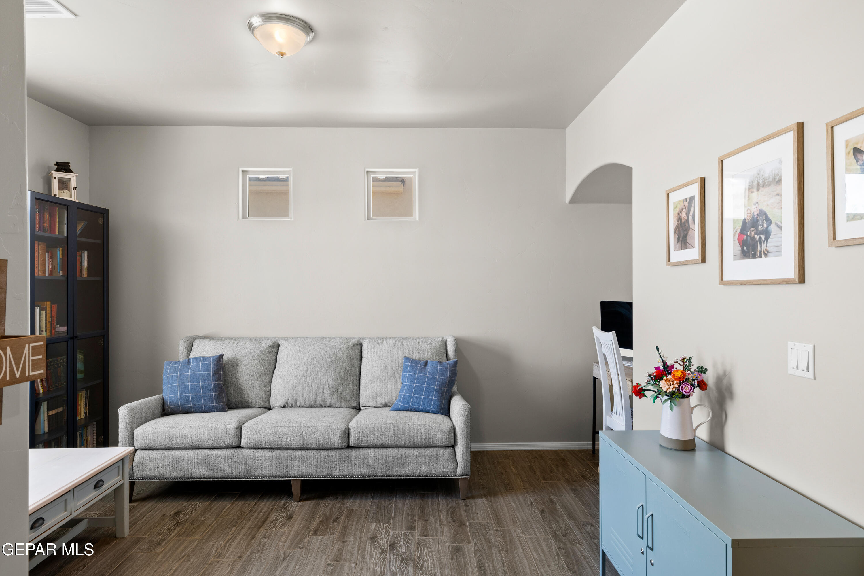 12401 KNIGHTSBRIDGE Drive