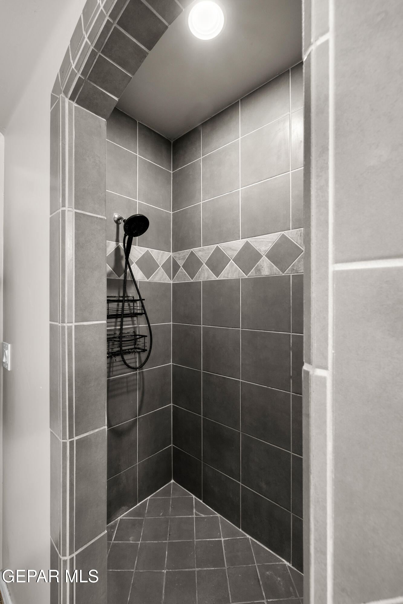 12401 KNIGHTSBRIDGE Drive