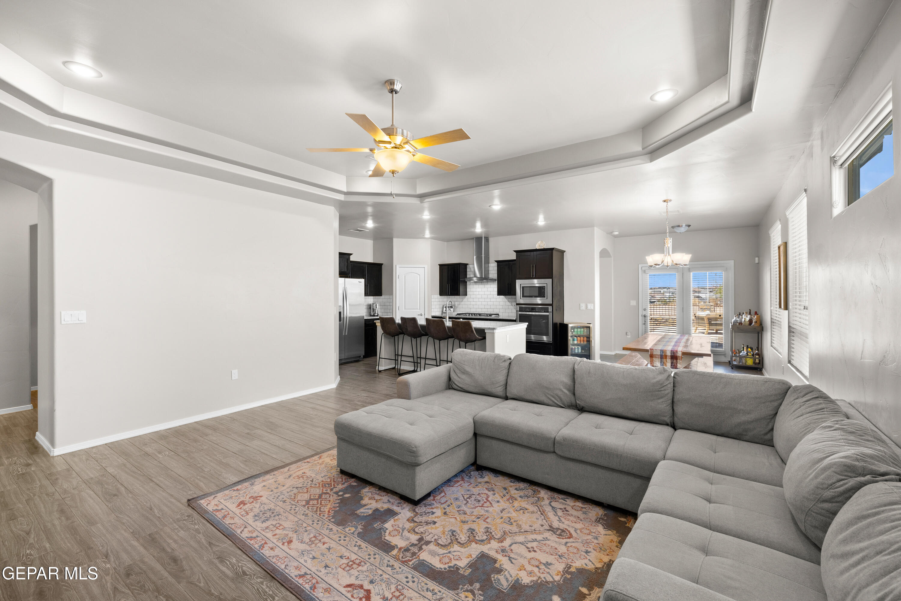 12401 KNIGHTSBRIDGE Drive