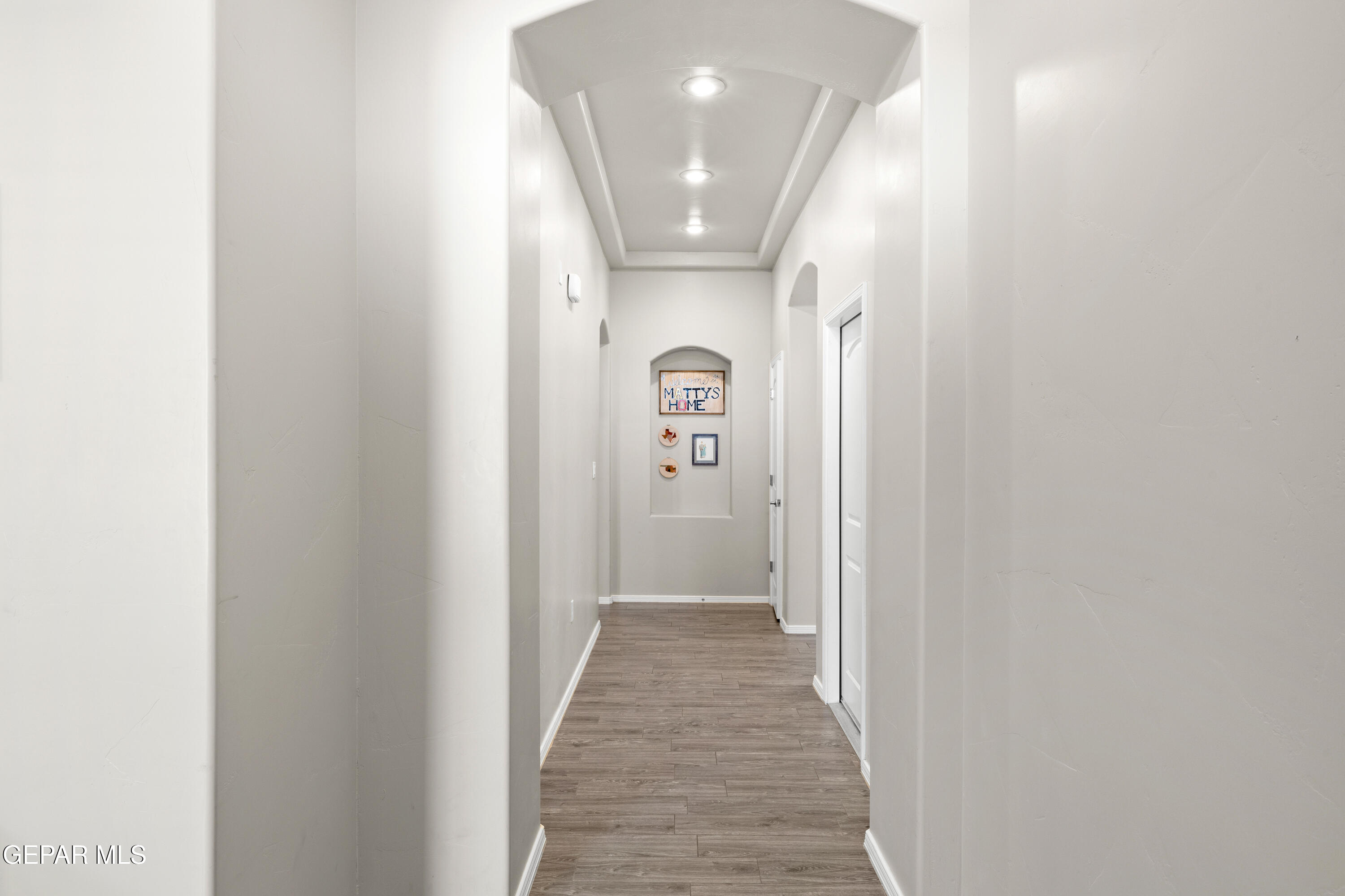 12401 KNIGHTSBRIDGE Drive