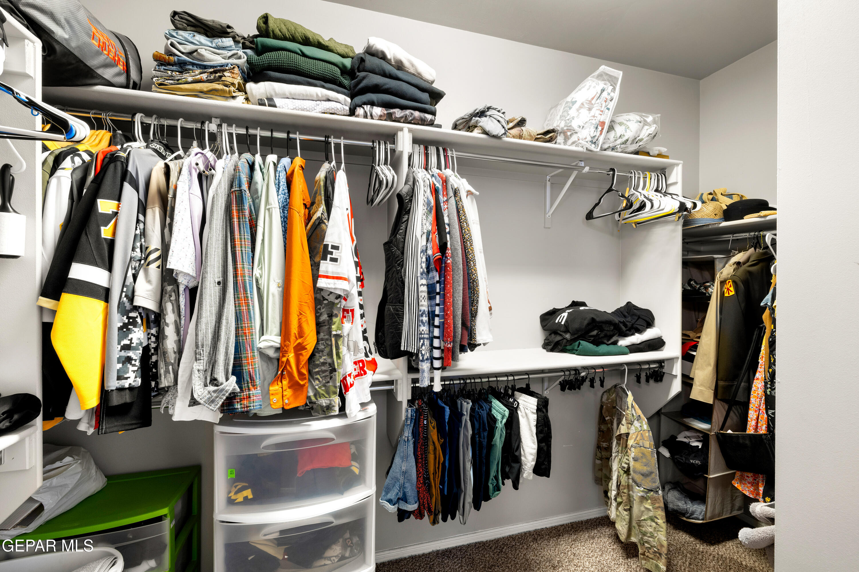 12401 KNIGHTSBRIDGE Drive