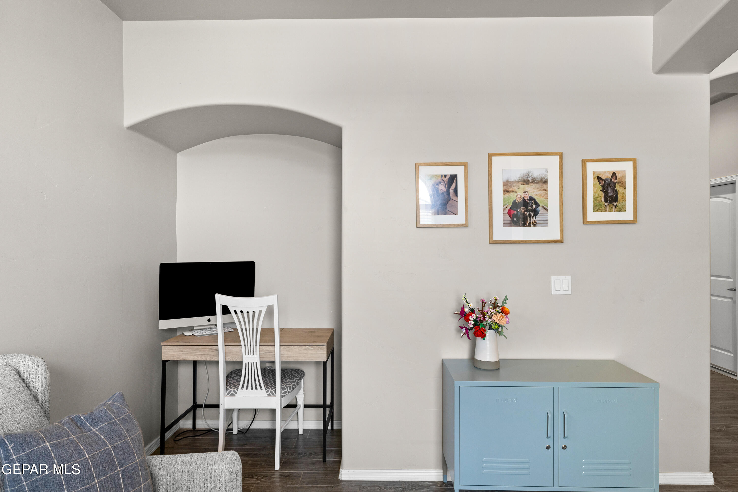 12401 KNIGHTSBRIDGE Drive