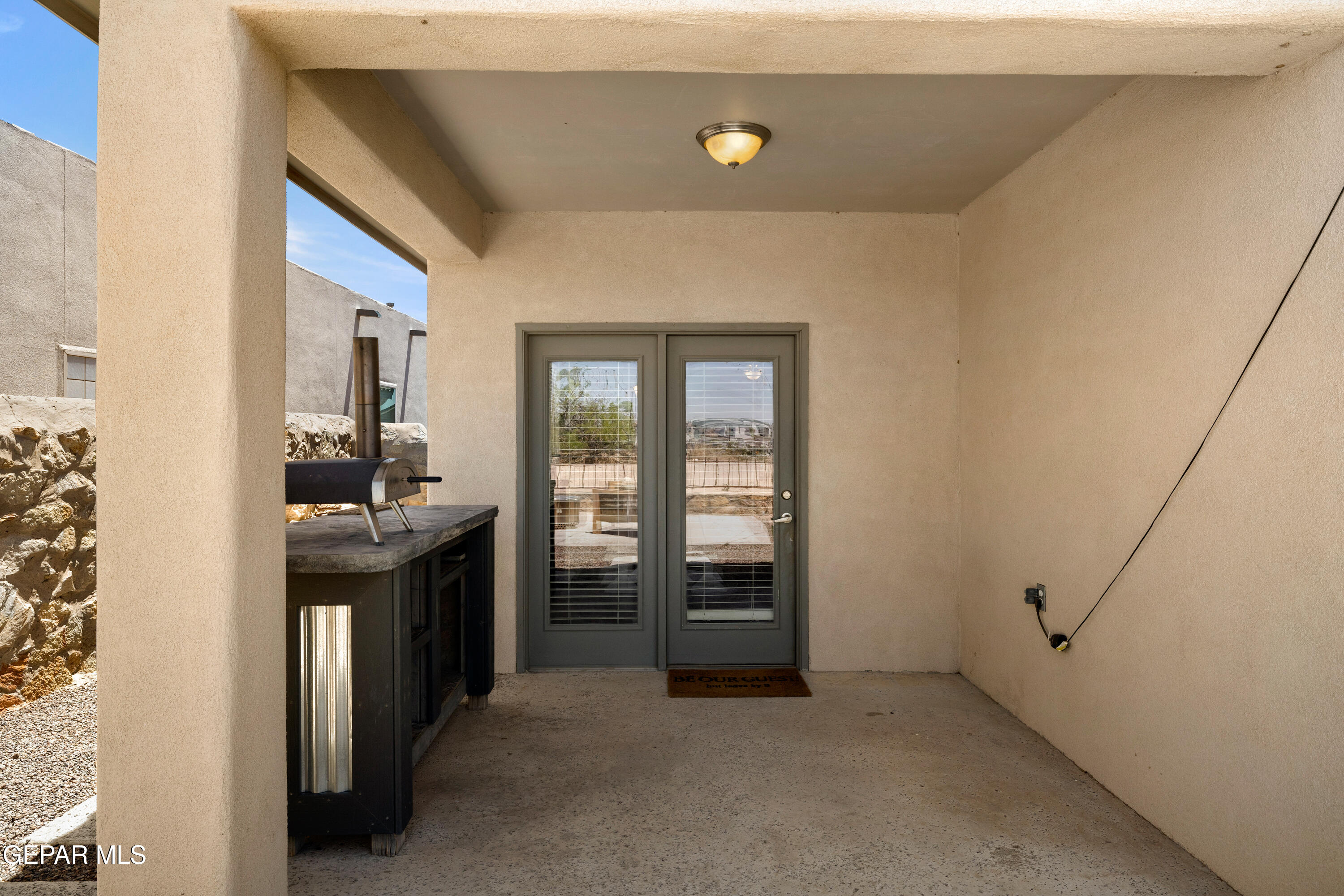 12401 KNIGHTSBRIDGE Drive