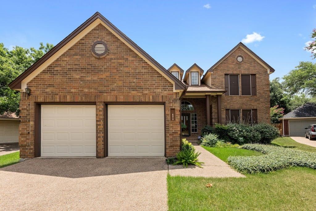 6313 John Chisum LN