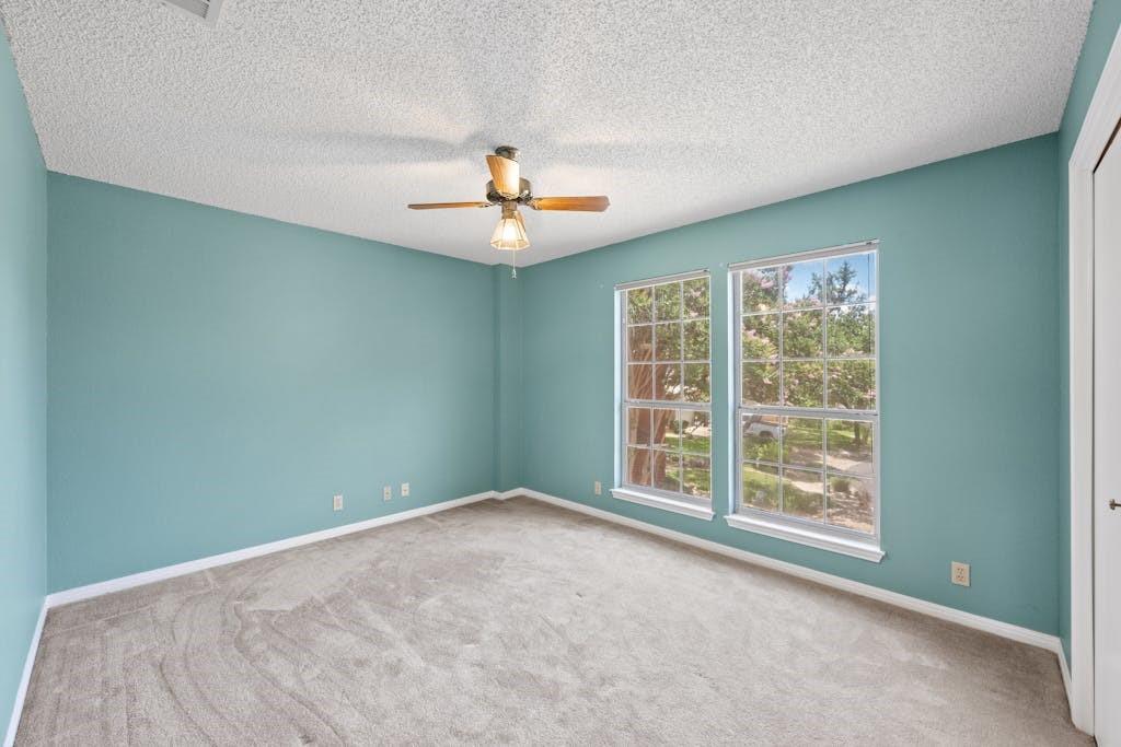 6313 John Chisum LN