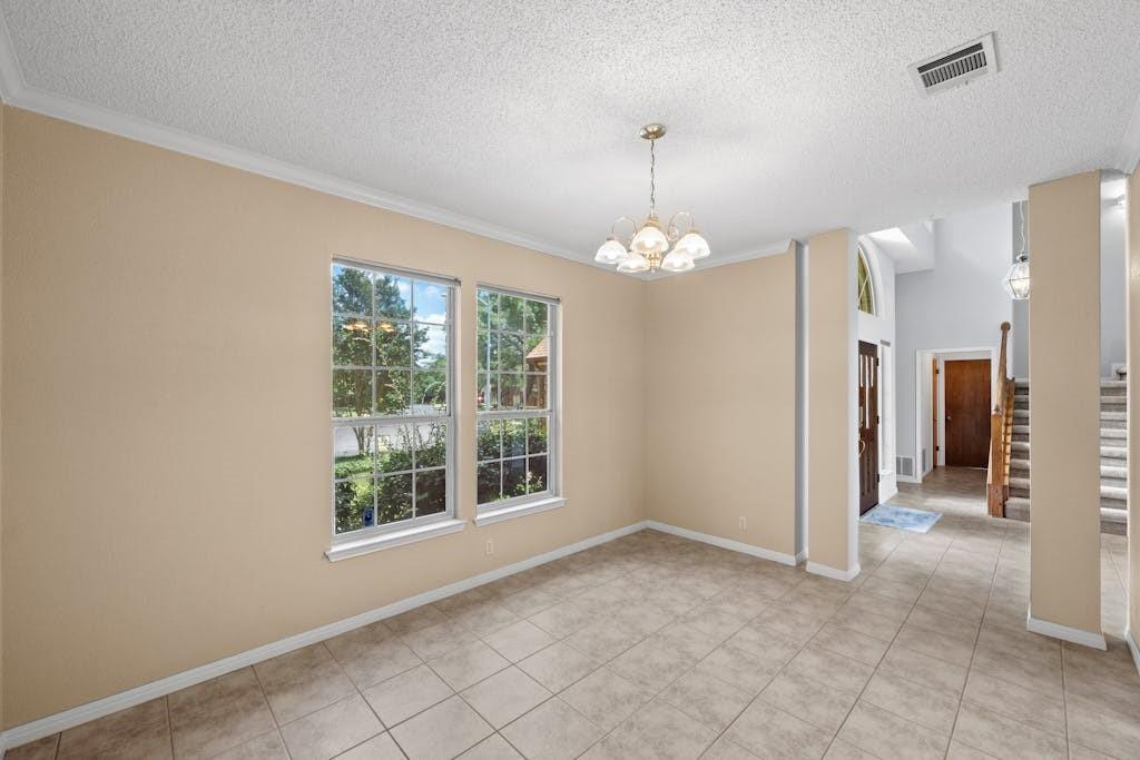 6313 John Chisum LN