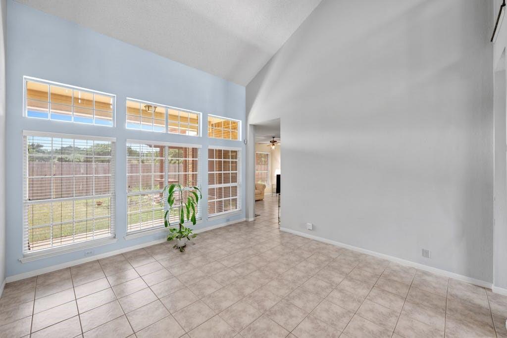 6313 John Chisum LN