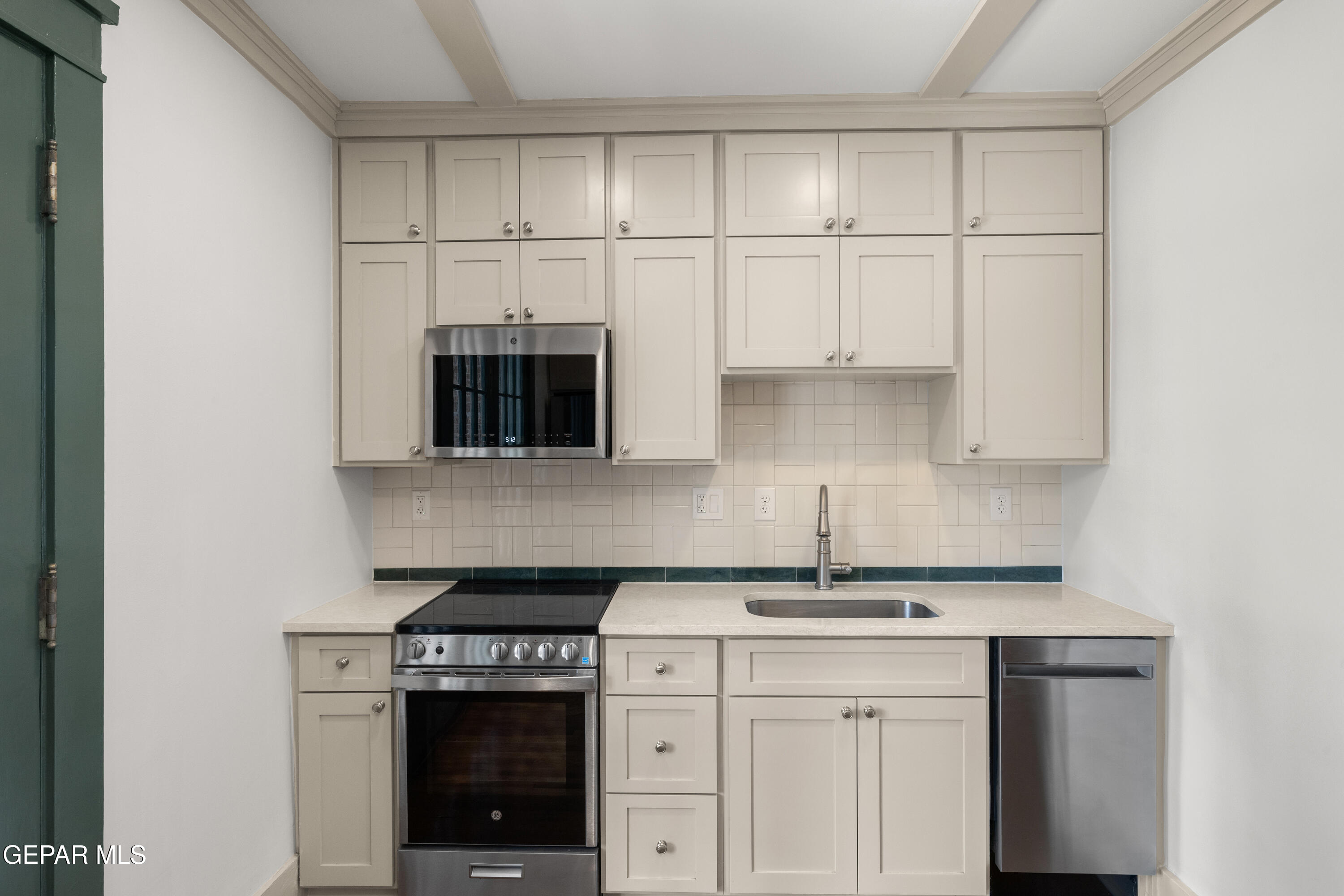 914 W Yandell Drive 1A