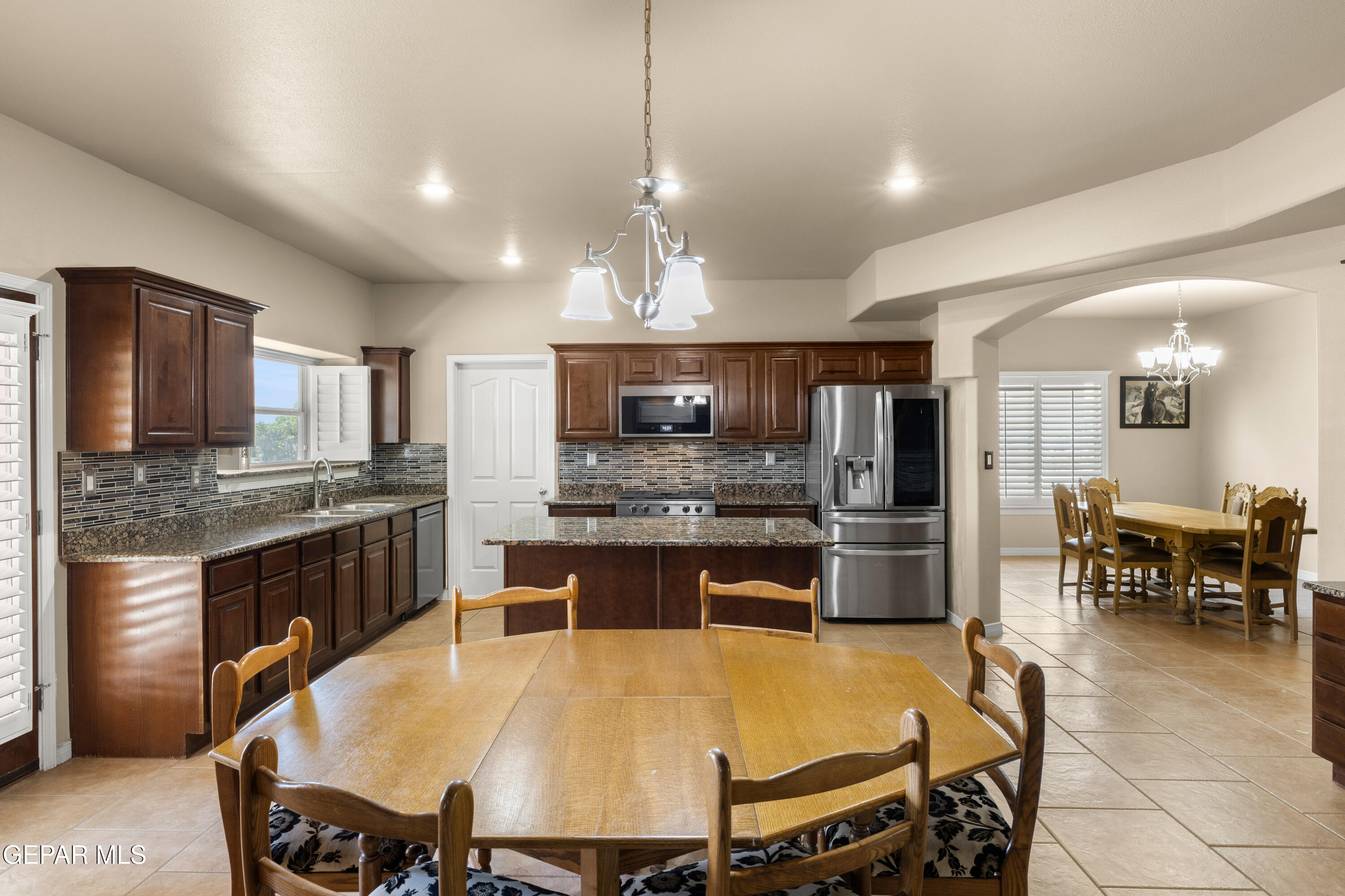 6013 VALLE ESPANOLA Lane