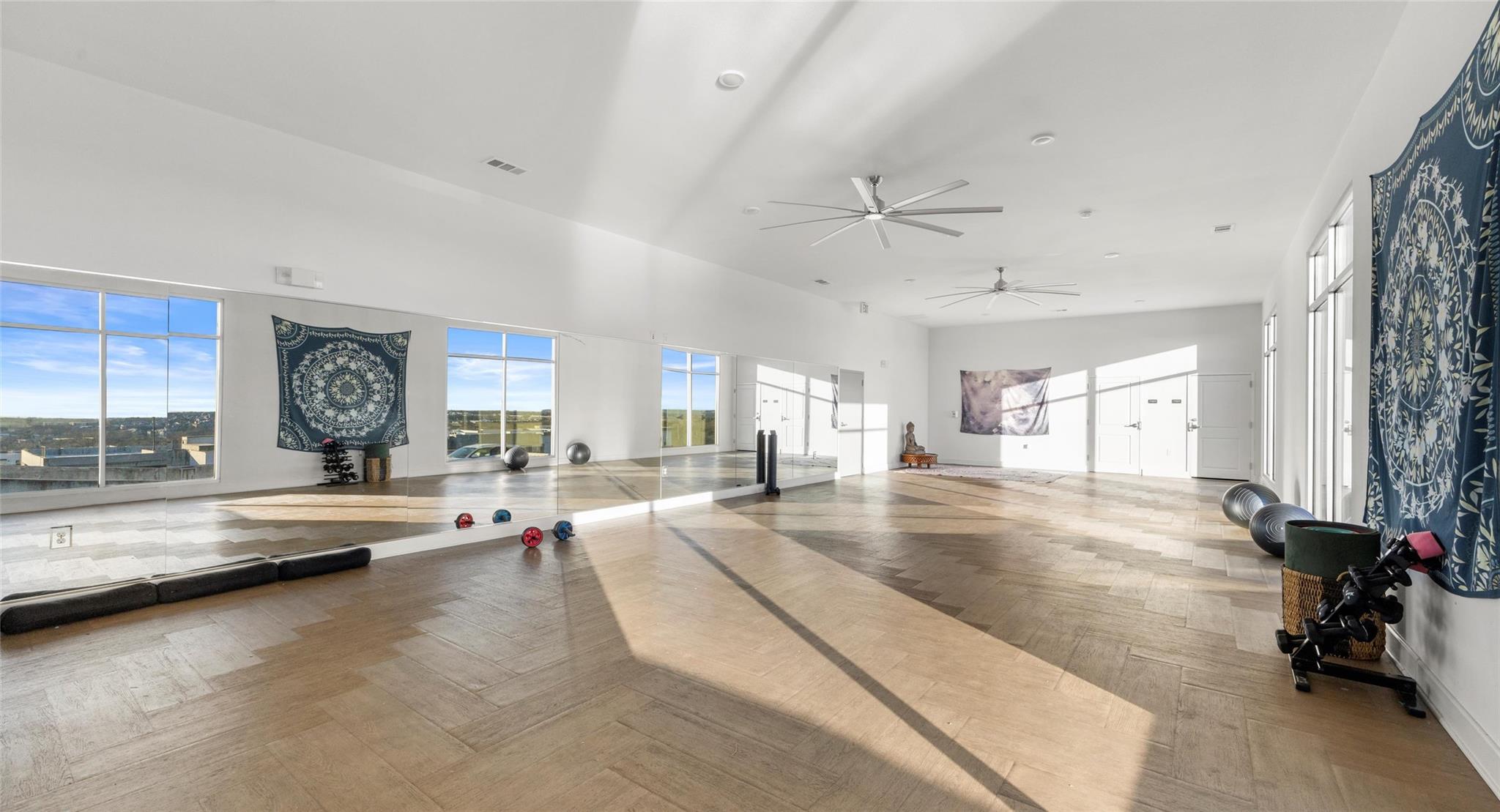 4361 S Congress Ave # 103