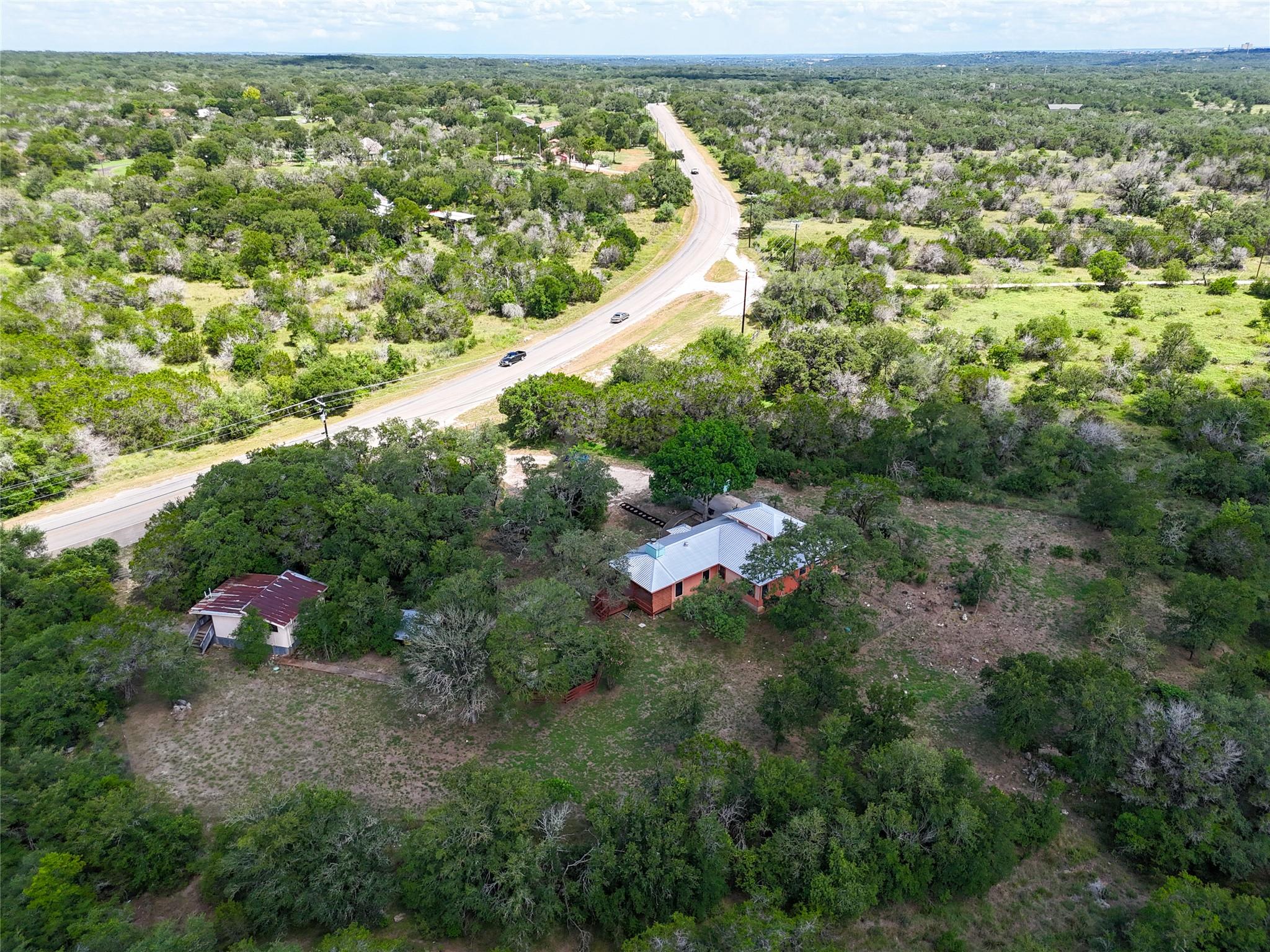 2211 Hilliard RD