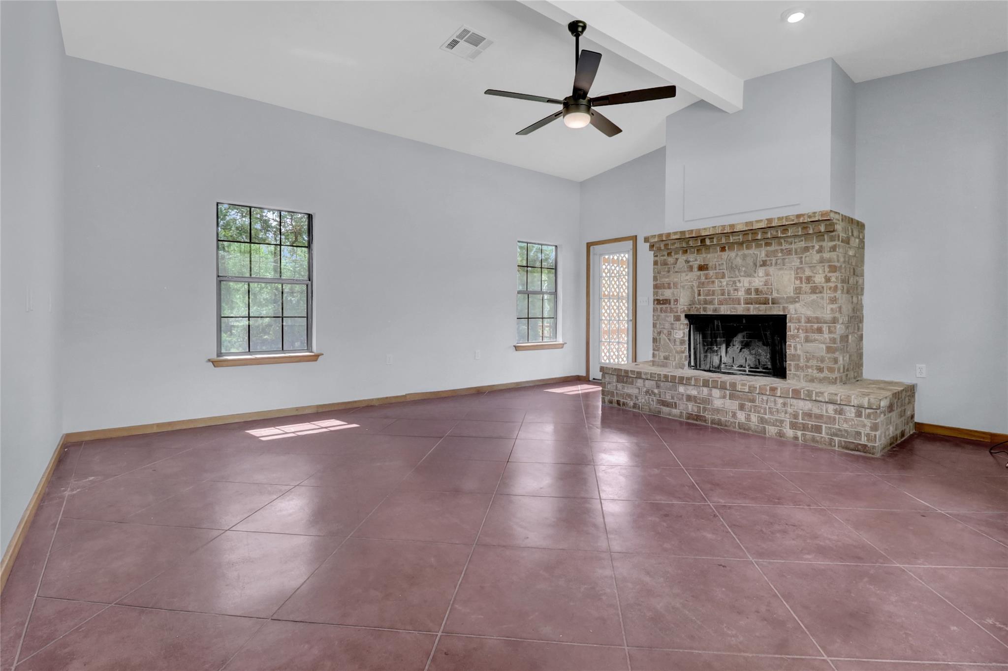 2211 Hilliard RD