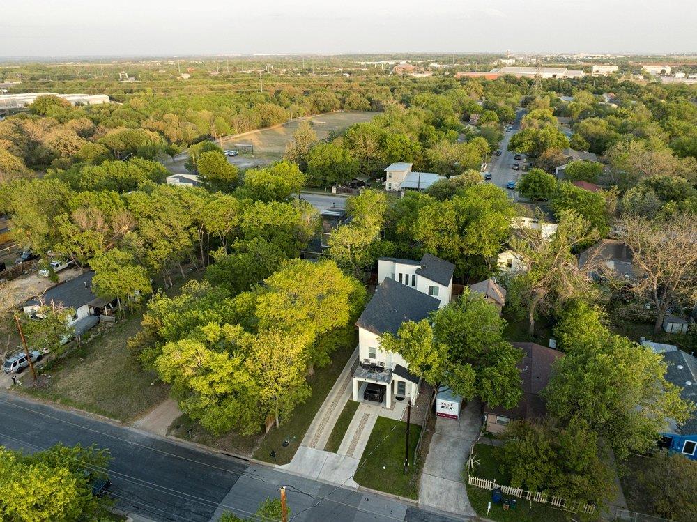 913 Valdez ST # B Unit: A & B