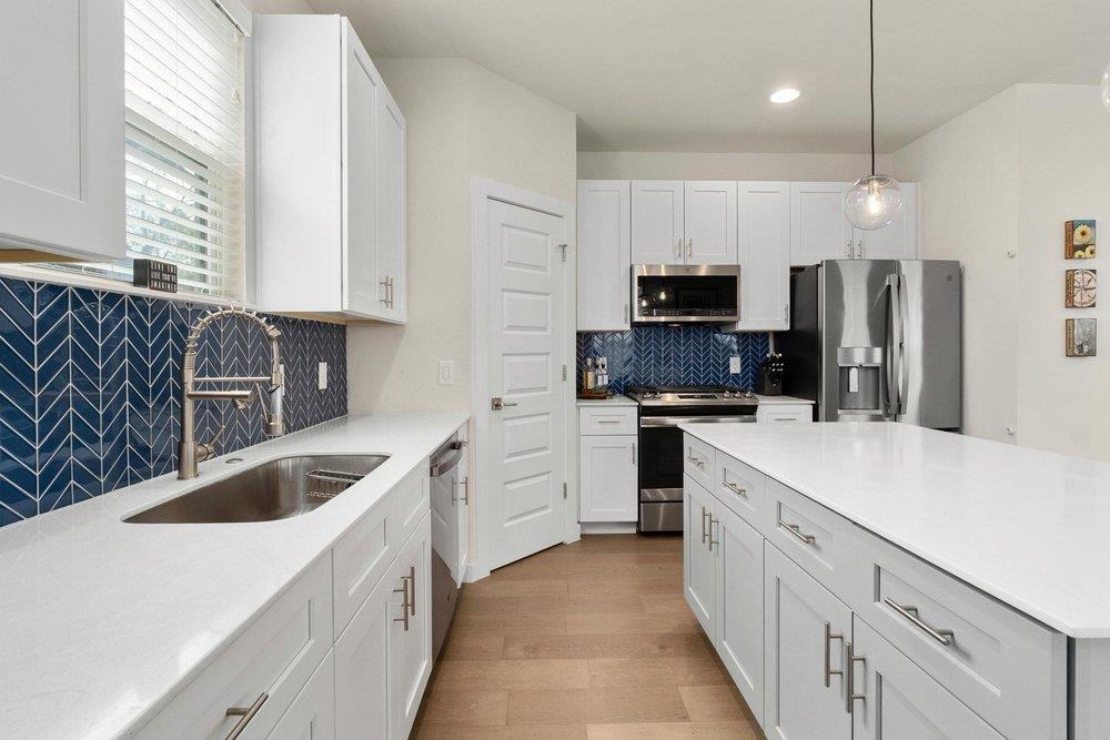 913 Valdez ST # B Unit: A & B