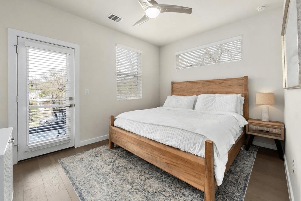 913 Valdez ST # B Unit: A & B