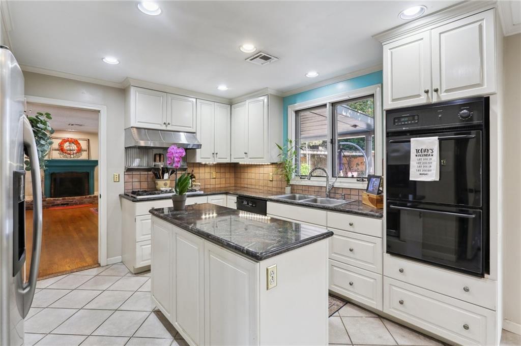 3846 PEACHTREE Court