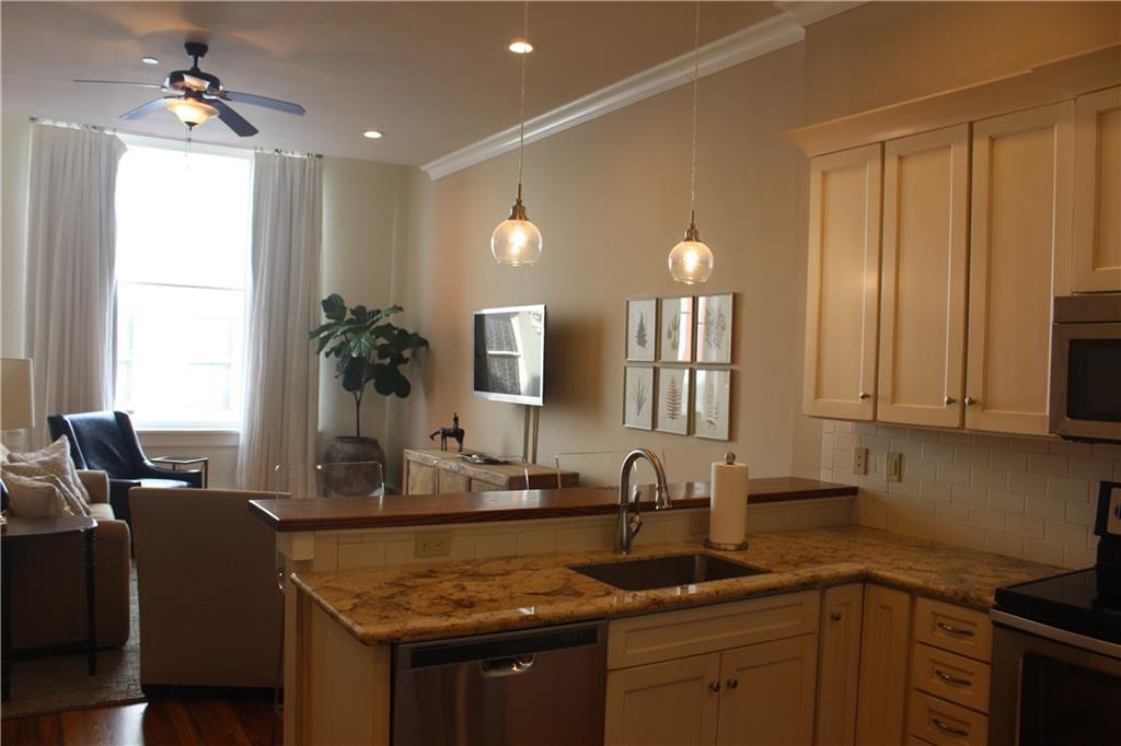 216 CHARTRES Street 2C