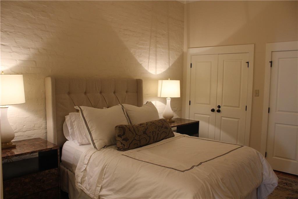 216 CHARTRES Street 2C