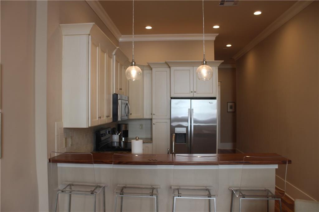 216 CHARTRES Street 2C