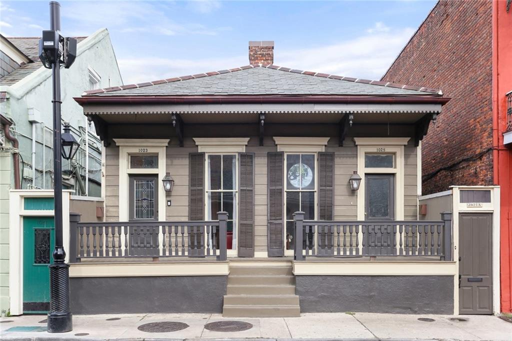 1023 ROYAL Street 1023