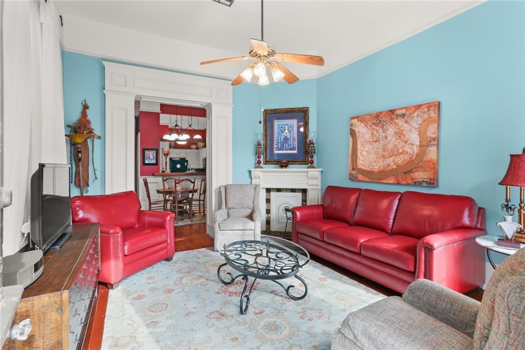 1023 ROYAL Street 1023