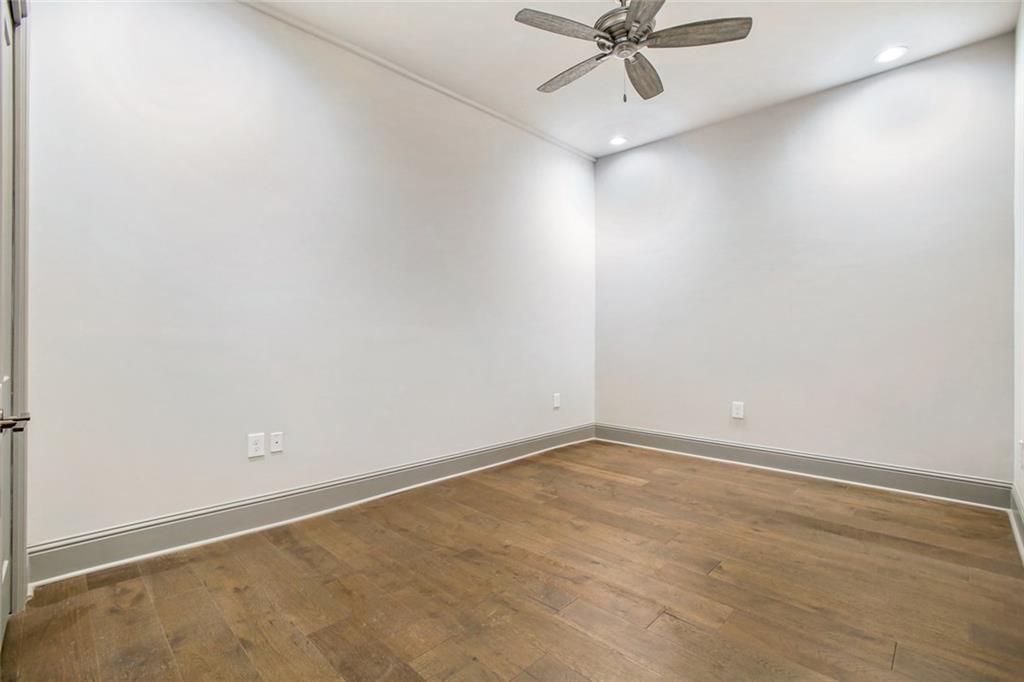 219 ROYAL Street 403