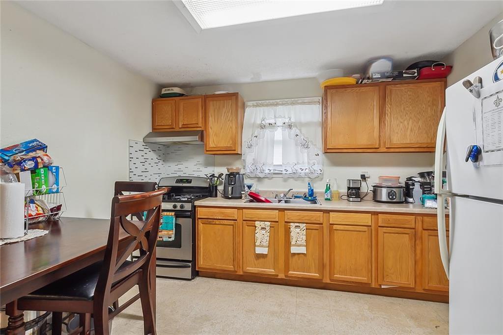 2339-2341 KRAFT Place