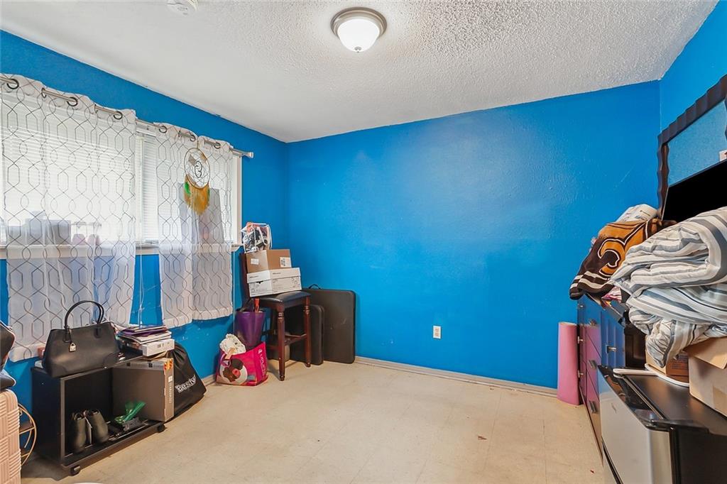 2339-2341 KRAFT Place
