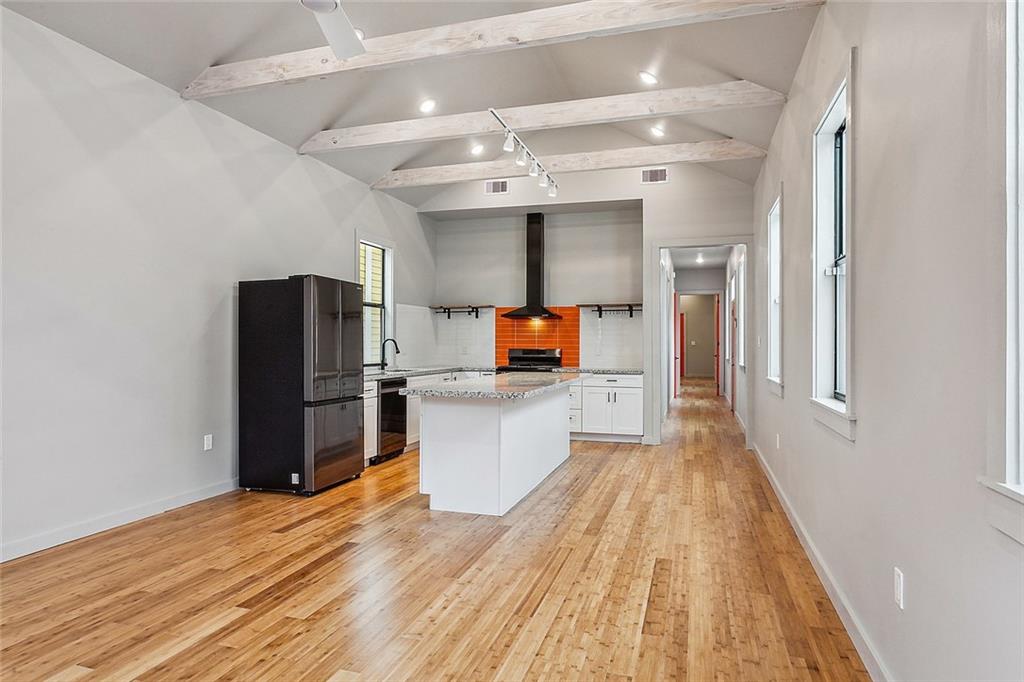 1818 N DERBIGNY Street