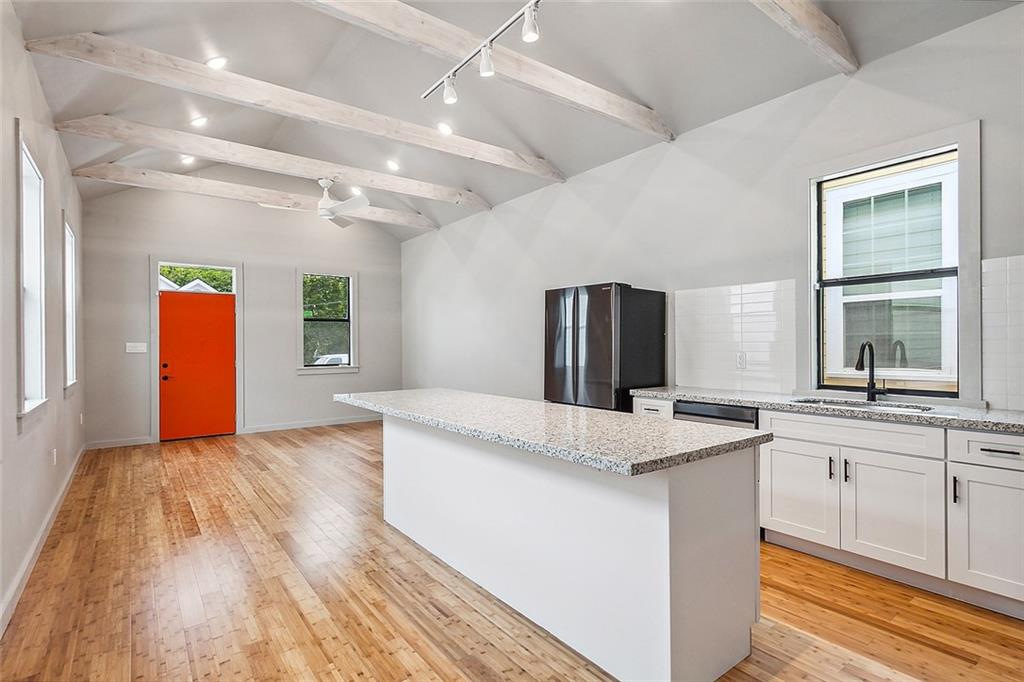 1818 N DERBIGNY Street