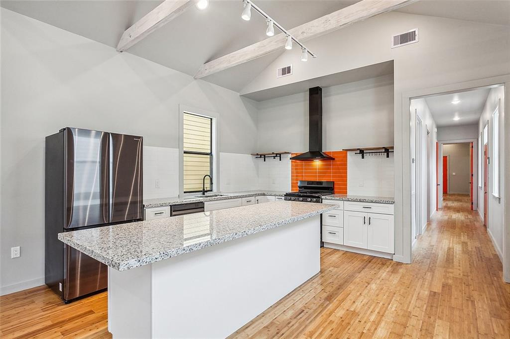 1818 N DERBIGNY Street