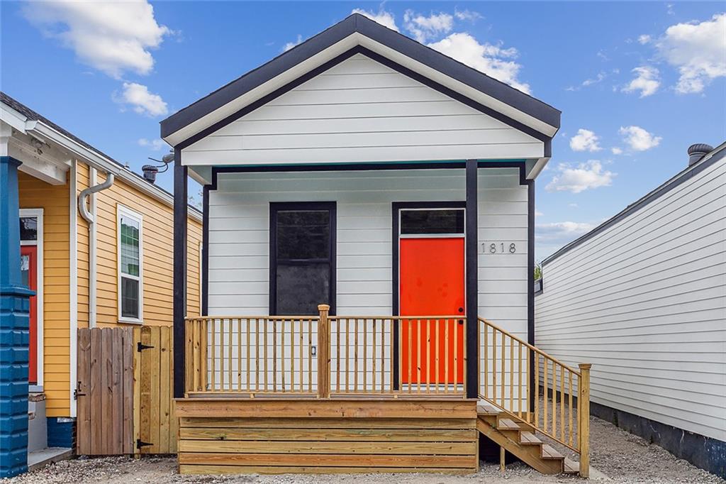 1818 N DERBIGNY Street